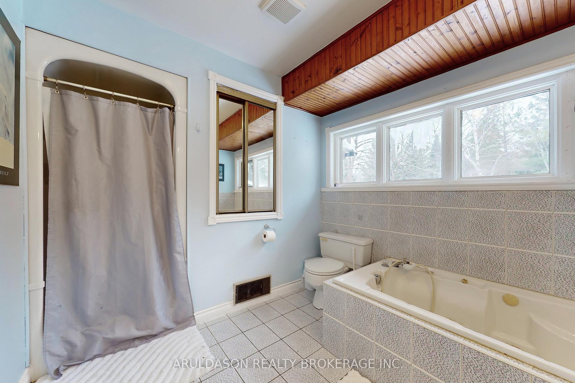 Photo 18 of 1208 Birchcliffe Crescent, Severn, Rural Severn — HOMEH