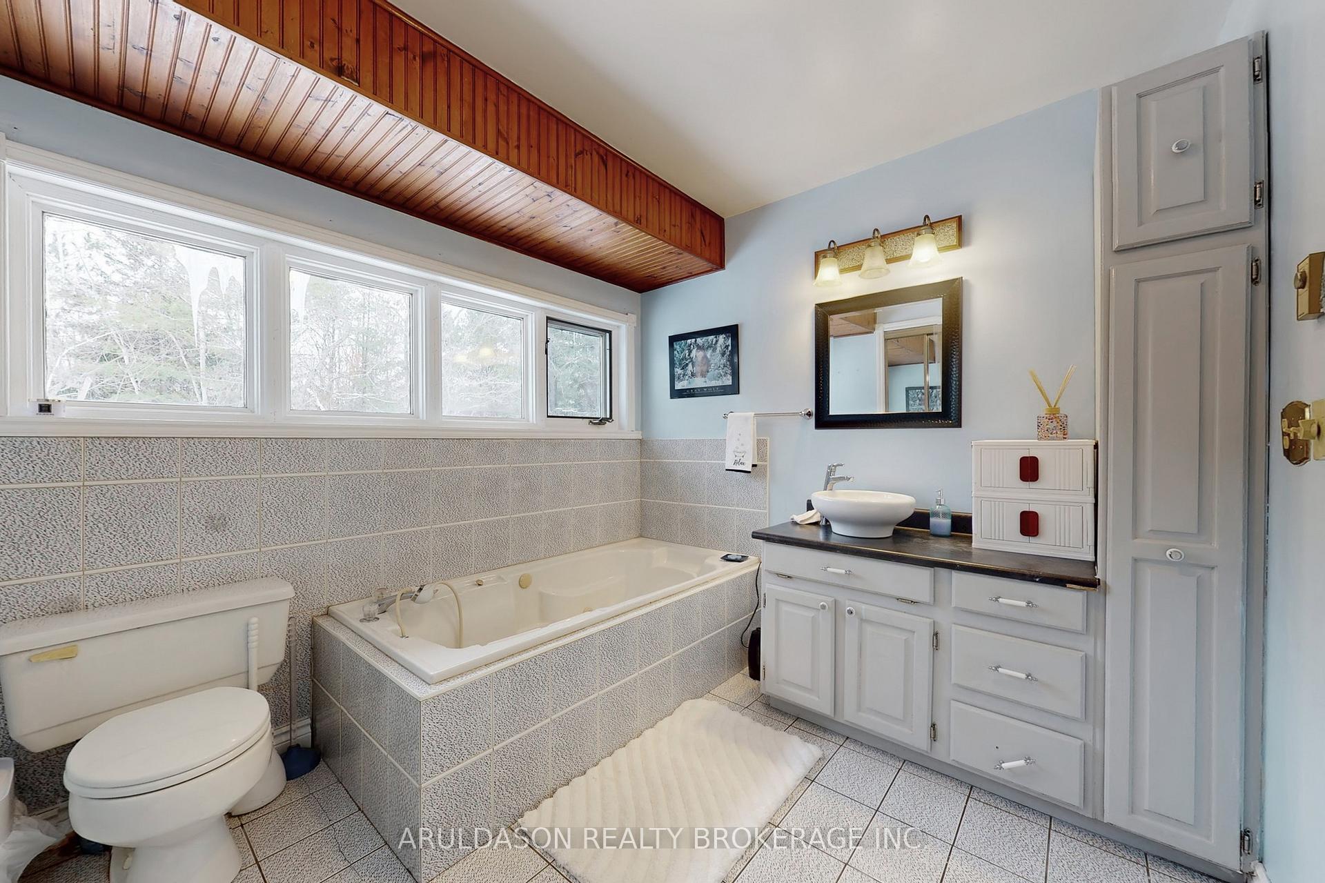Photo 29 of 1208 Birchcliffe Crescent, Severn, Rural Severn — HOMEH