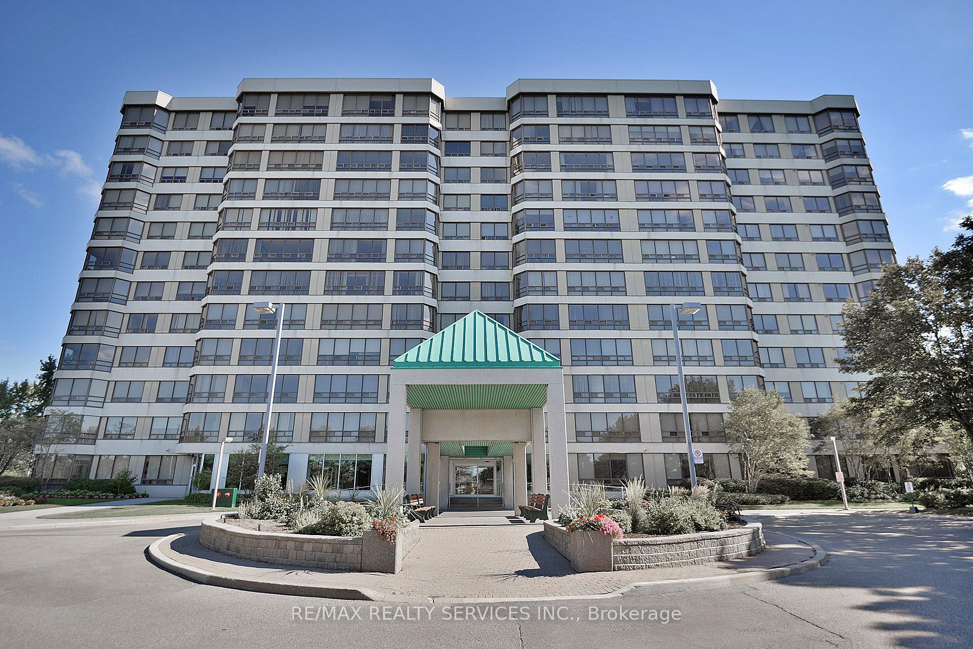 Photo 4 of Unit 402, 330 Mill Street S, Brampton, Brampton South — HOMEH