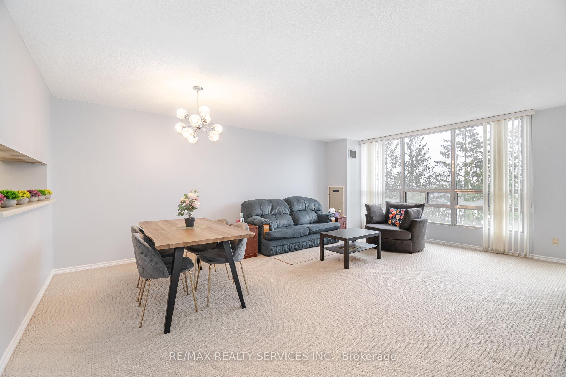 Photo 17 of Unit 402, 330 Mill Street S, Brampton, Brampton South — HOMEH