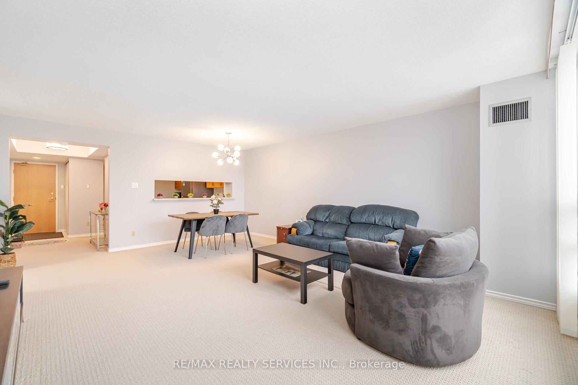 Photo 19 of Unit 402, 330 Mill Street S, Brampton, Brampton South — HOMEH