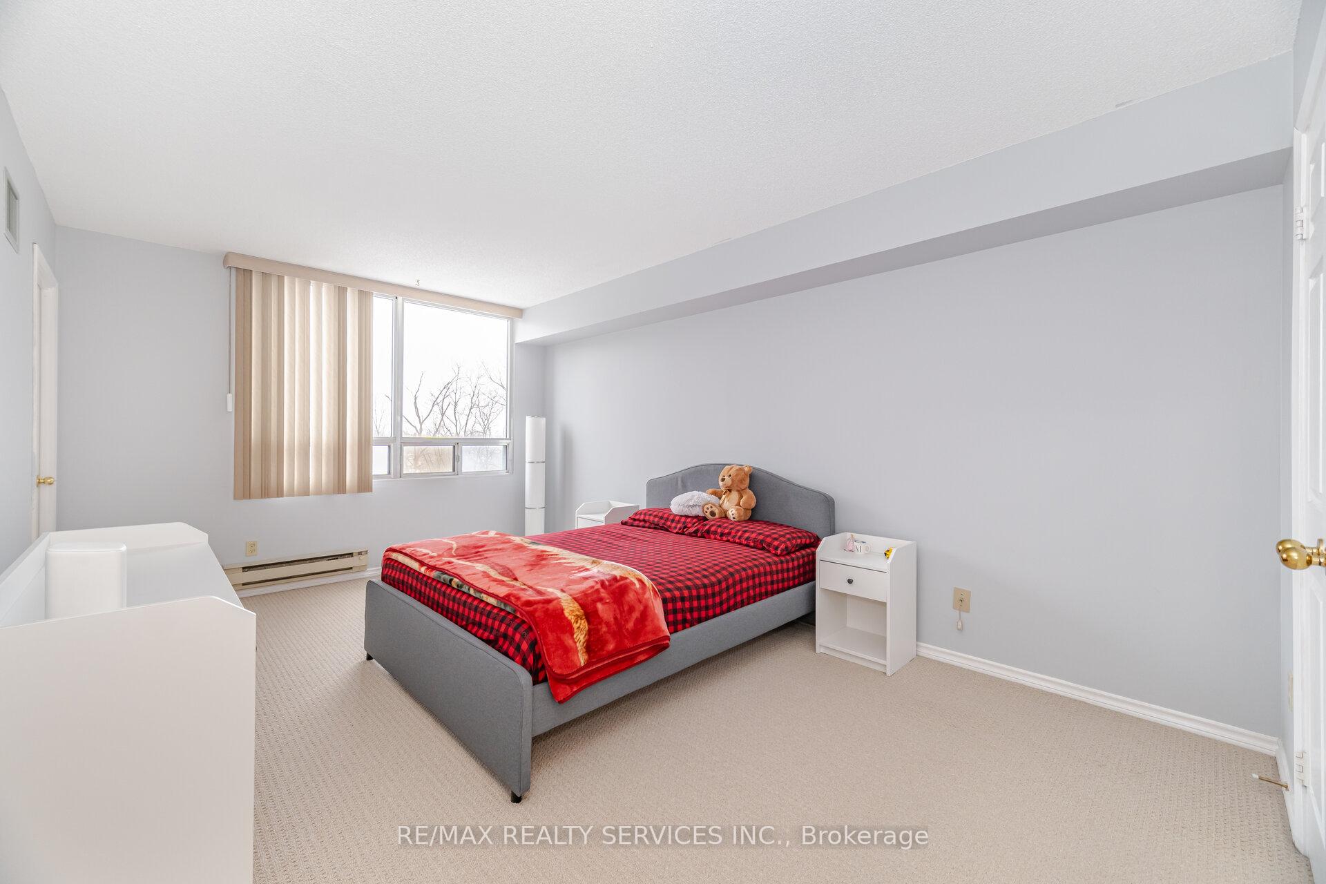 Photo 26 of Unit 402, 330 Mill Street S, Brampton, Brampton South — HOMEH
