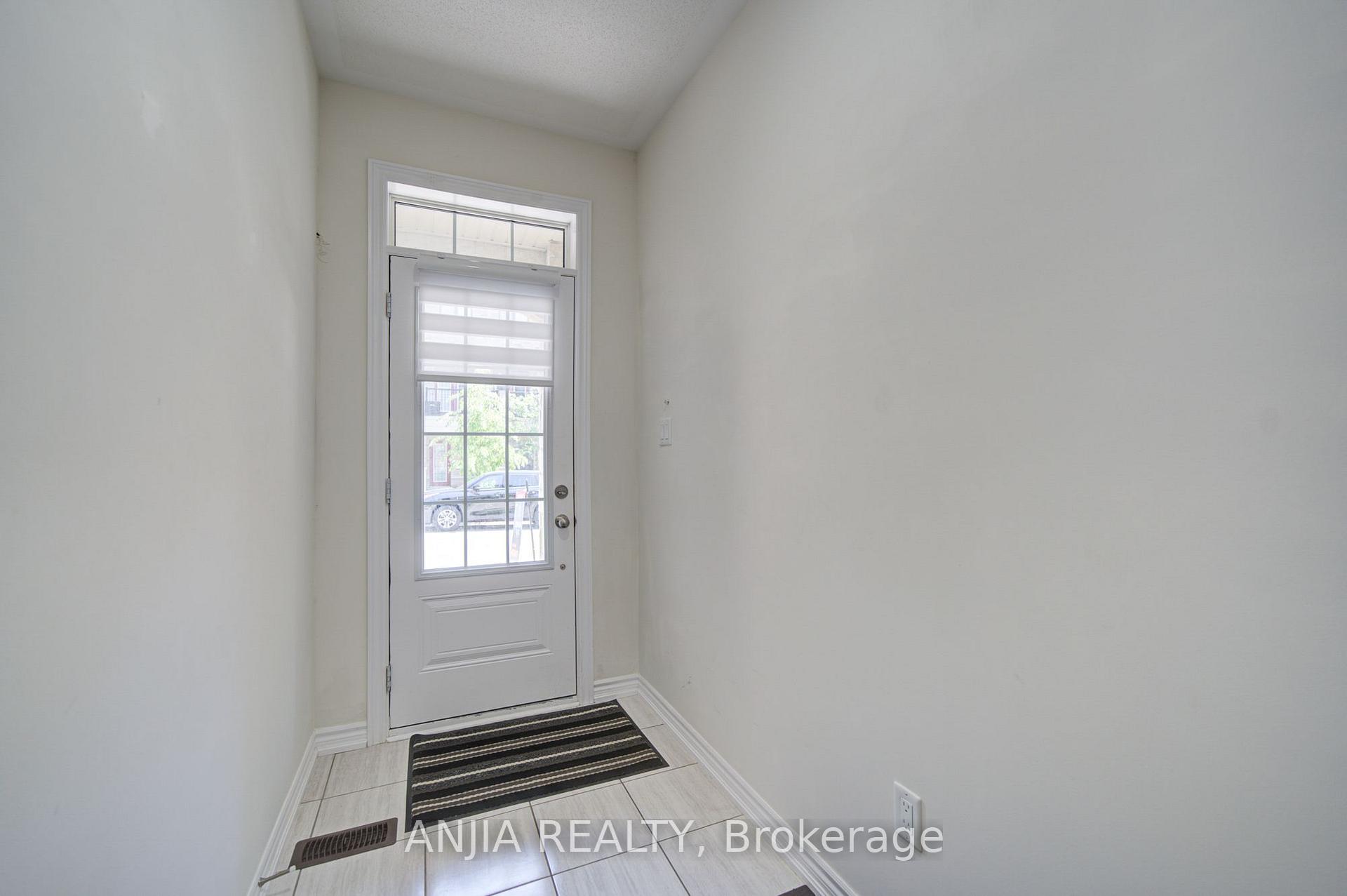 Photo 3 of 134 Frederick Wilson Avenue, Markham, Cornell — HOMEH