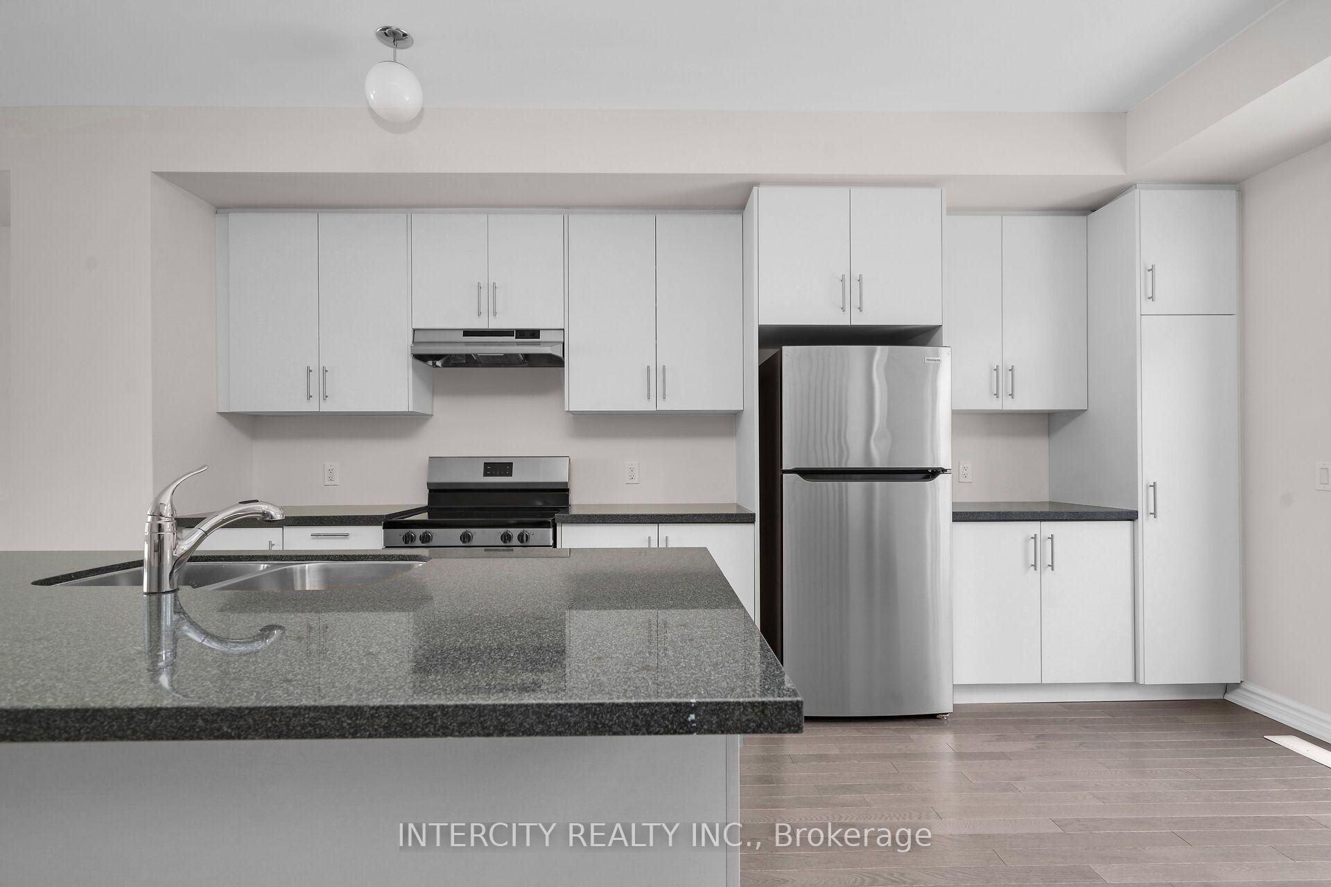 Photo 10 of 12 Radisson Street, Vaughan, Elder Mills — HOMEH