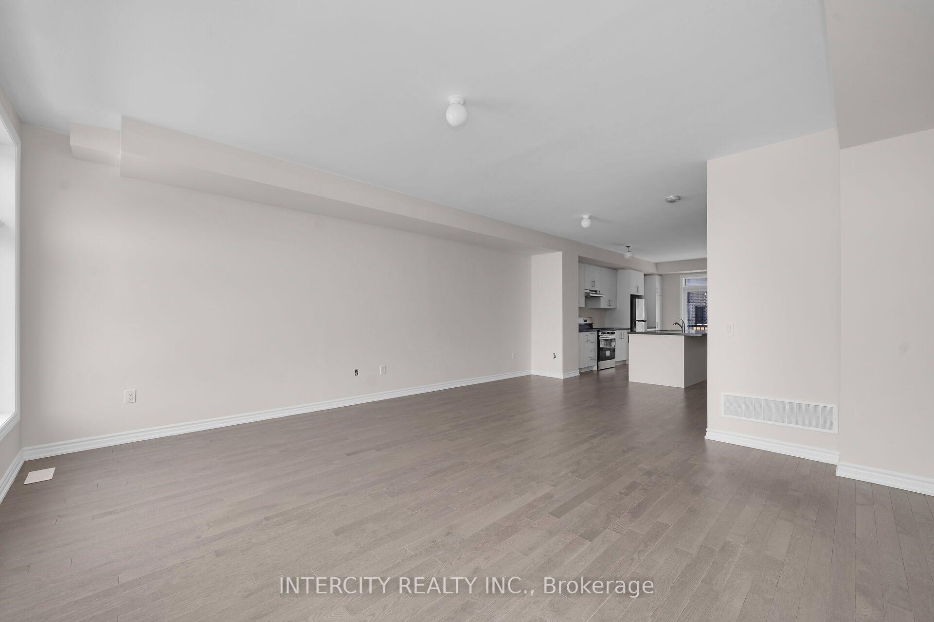 Photo 12 of 12 Radisson Street, Vaughan, Elder Mills — HOMEH