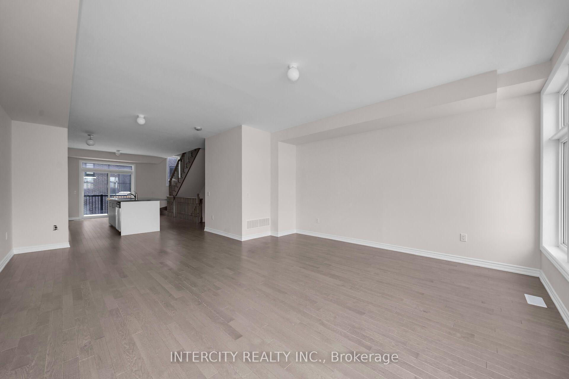 Photo 13 of 12 Radisson Street, Vaughan, Elder Mills — HOMEH