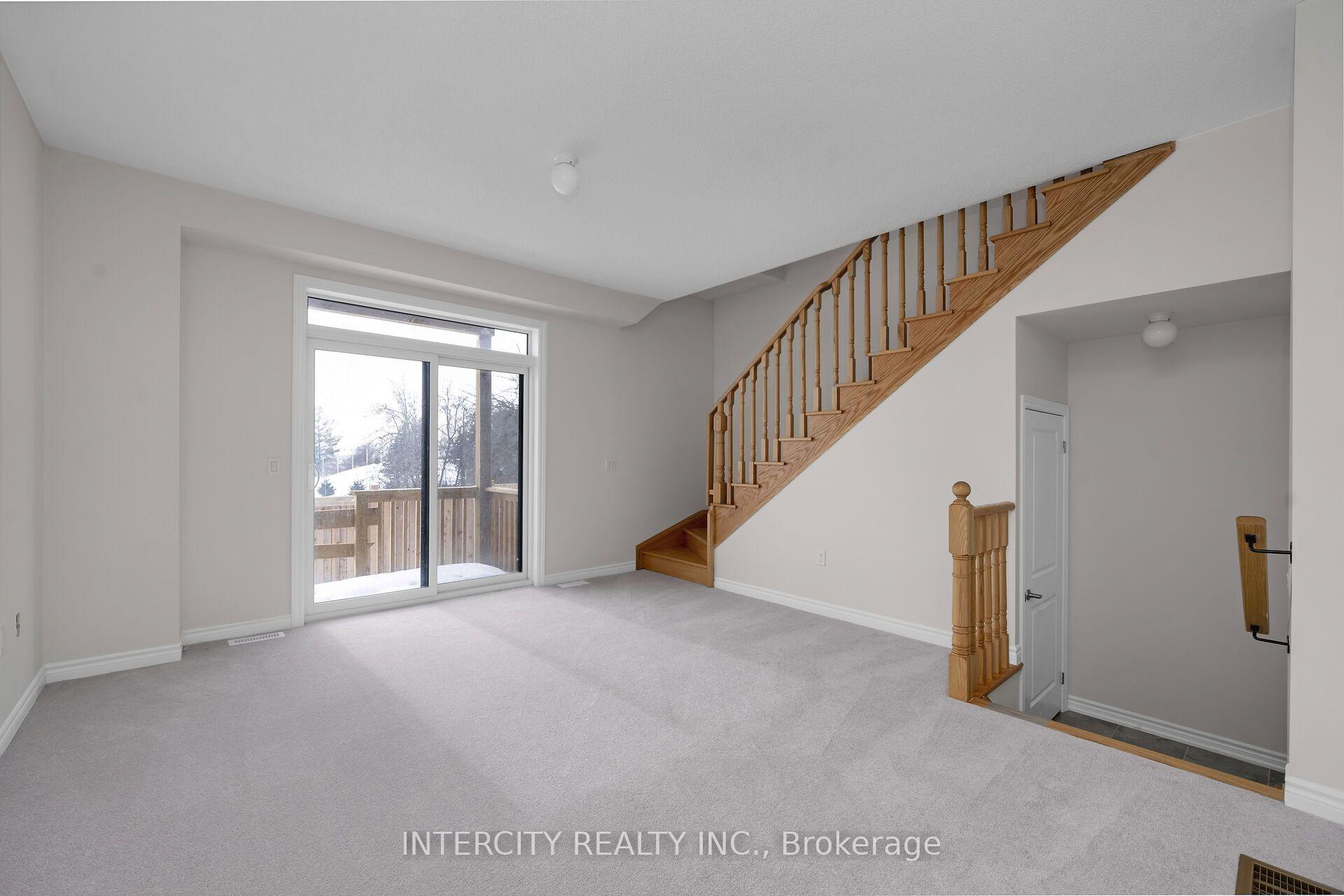 Photo 4 of 20 Radisson Street, Vaughan, Elder Mills — HOMEH