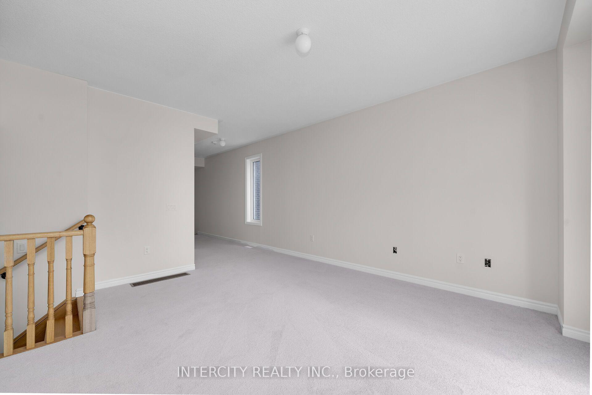 Photo 5 of 20 Radisson Street, Vaughan, Elder Mills — HOMEH