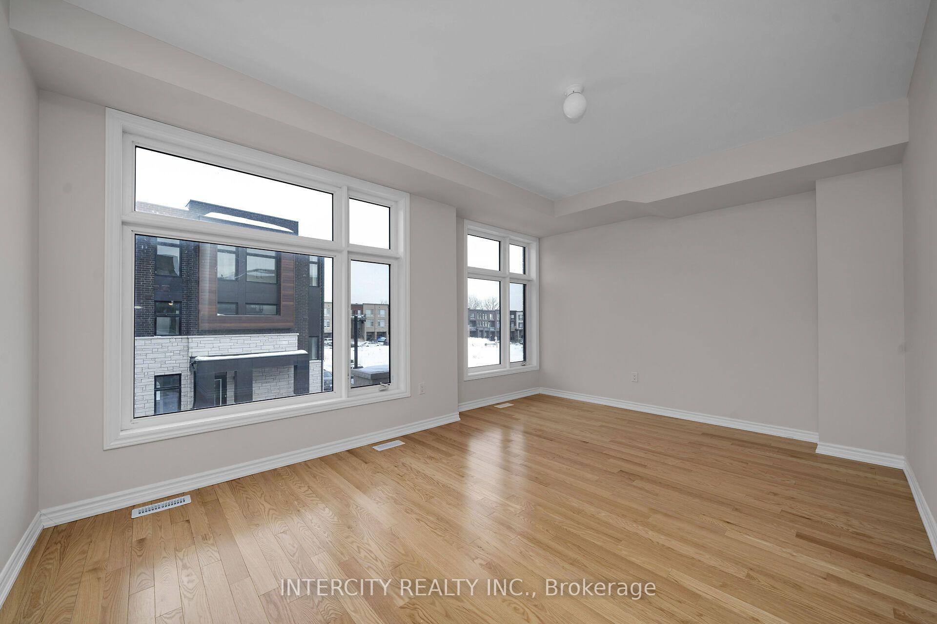 Photo 13 of 20 Radisson Street, Vaughan, Elder Mills — HOMEH