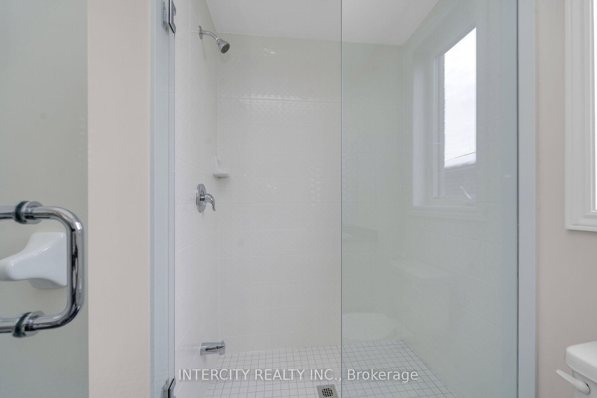 Photo 21 of 20 Radisson Street, Vaughan, Elder Mills — HOMEH