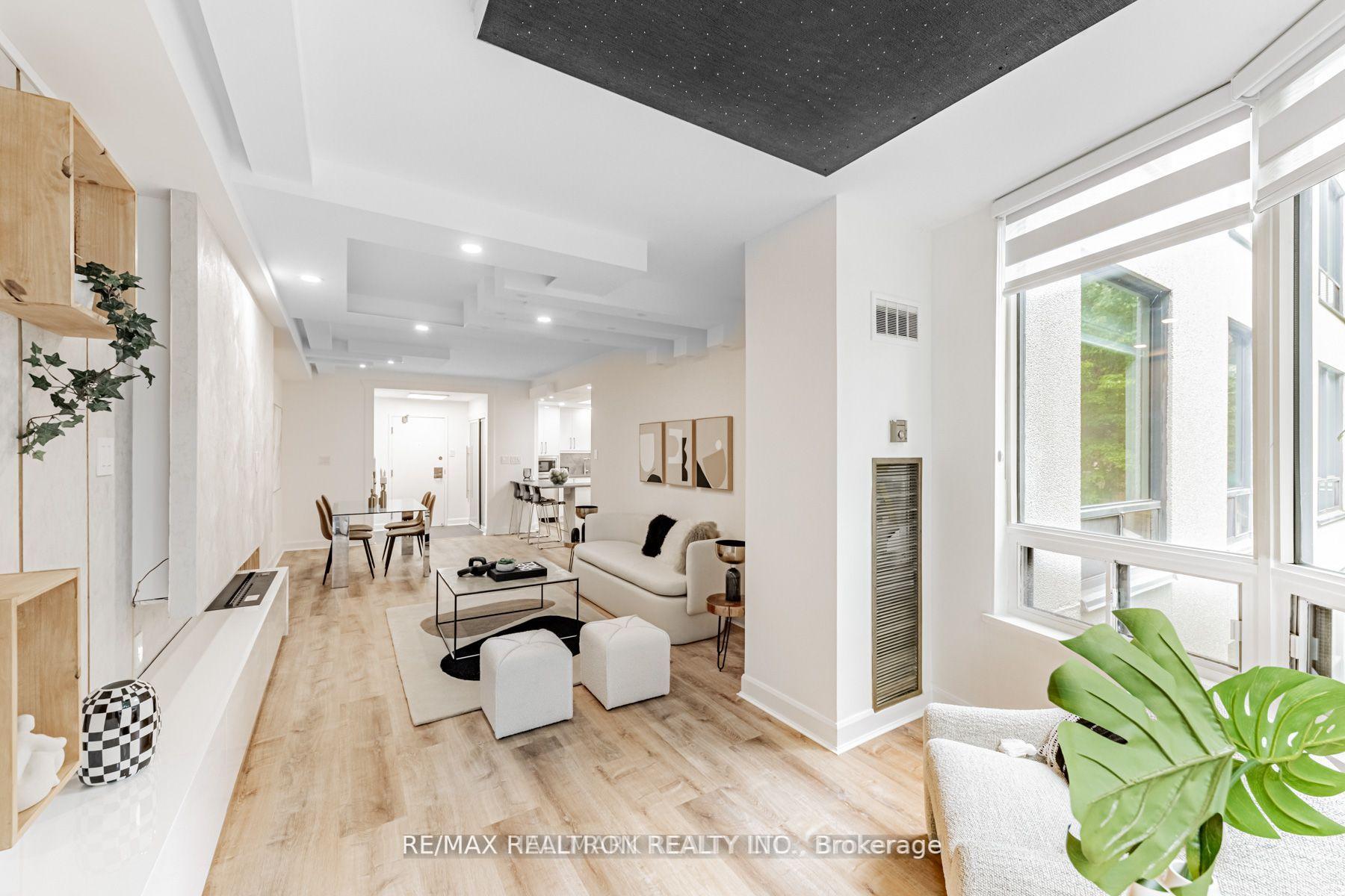 Photo 2 of Unit 321, 333 Clark Avenue W, Vaughan, Crestwood-Springfarm-Yorkhill — HOMEH