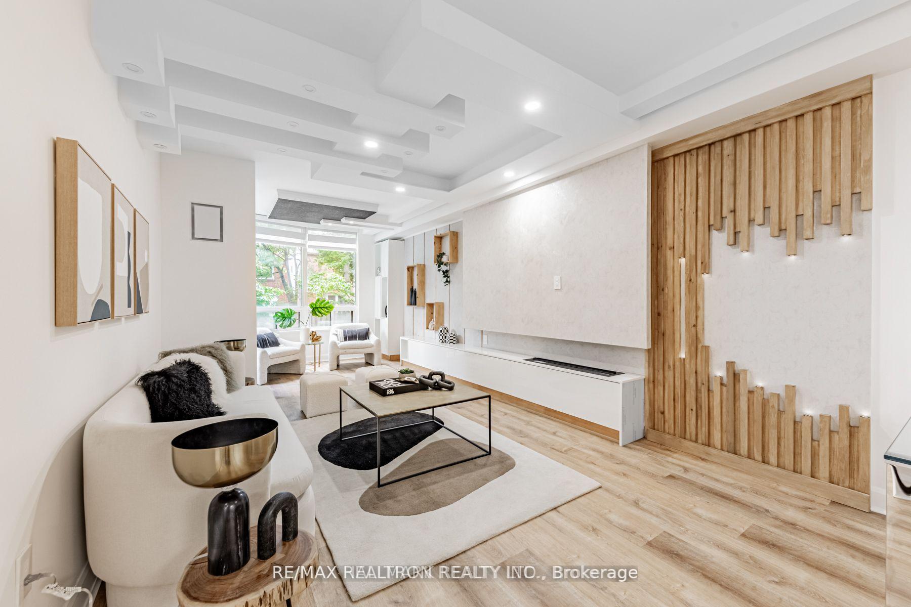 Photo 3 of Unit 321, 333 Clark Avenue W, Vaughan, Crestwood-Springfarm-Yorkhill — HOMEH