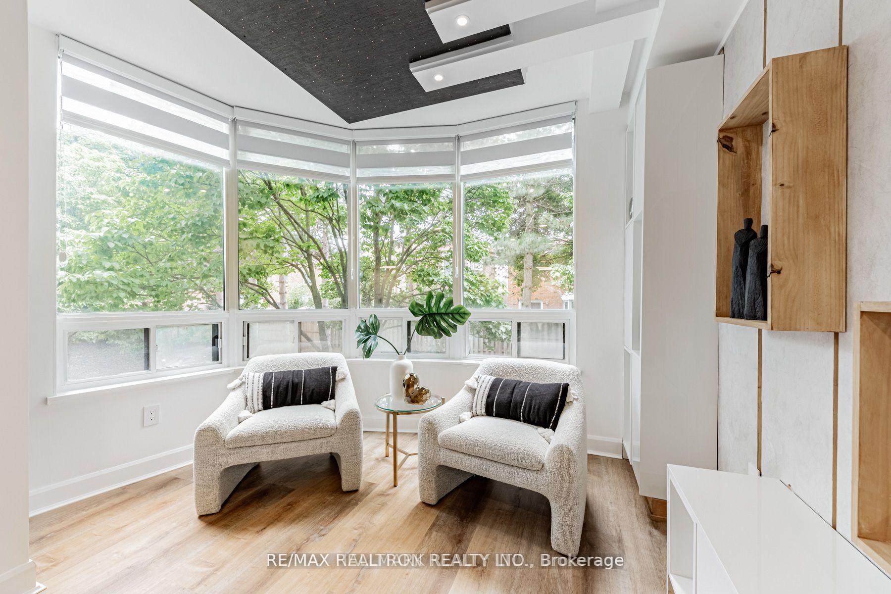 Photo 5 of Unit 321, 333 Clark Avenue W, Vaughan, Crestwood-Springfarm-Yorkhill — HOMEH