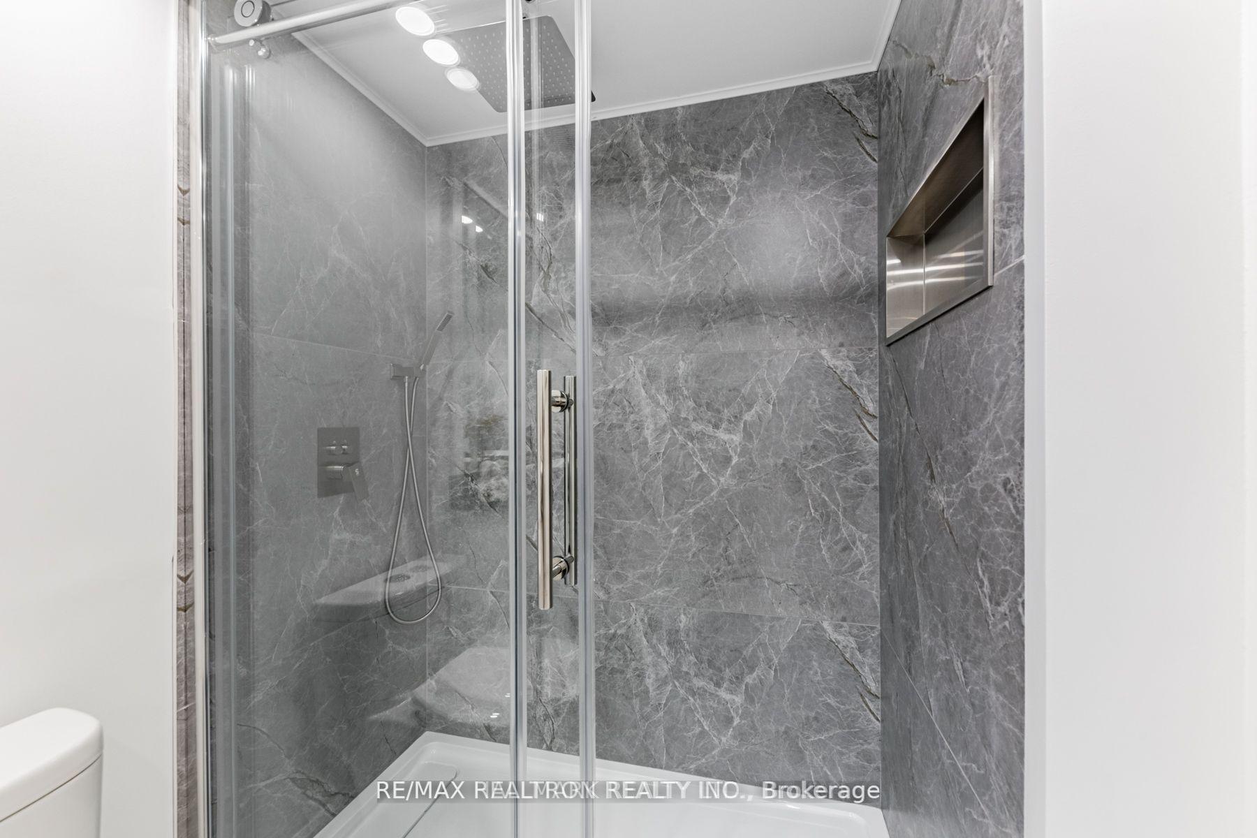 Photo 14 of Unit 321, 333 Clark Avenue W, Vaughan, Crestwood-Springfarm-Yorkhill — HOMEH