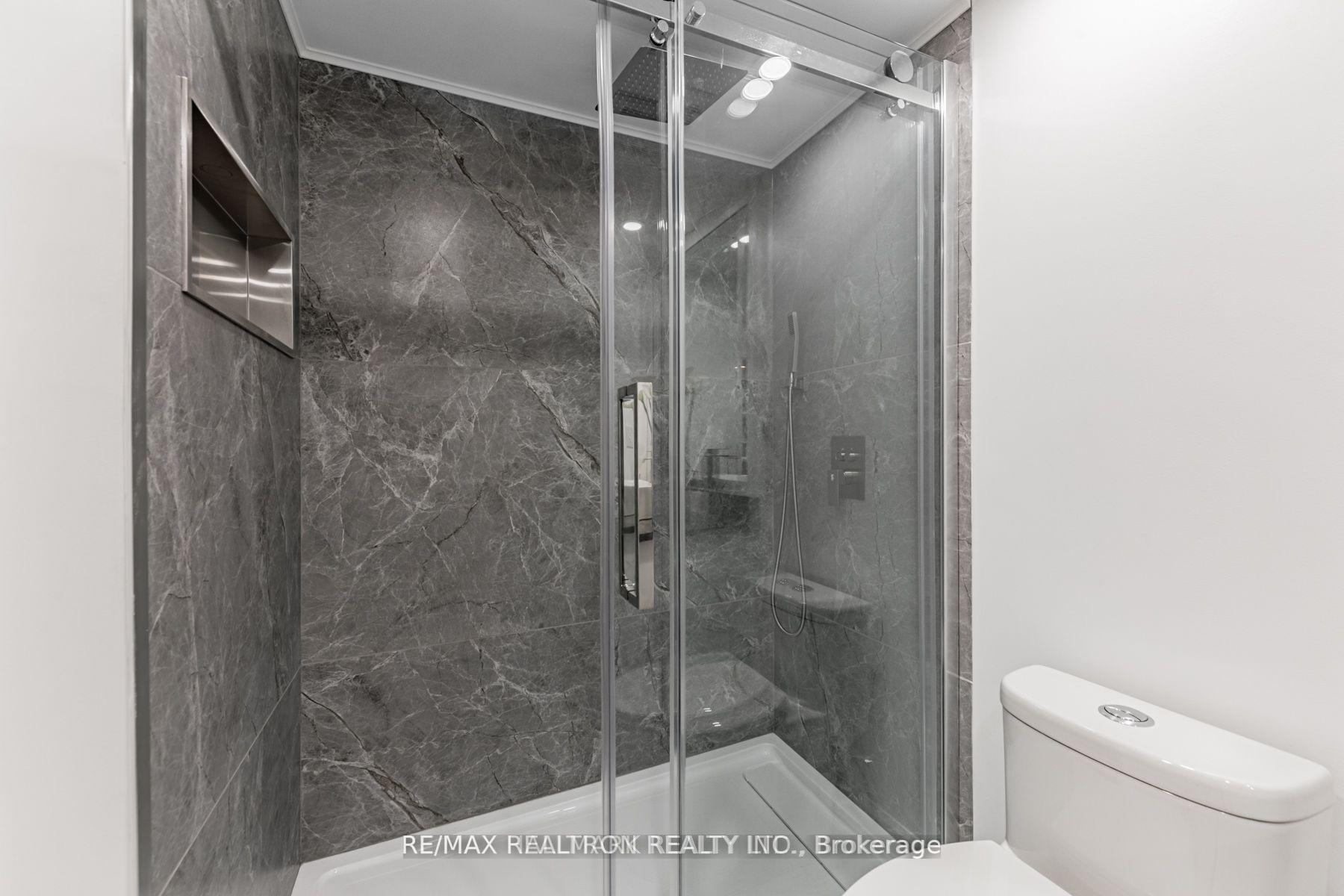 Photo 17 of Unit 321, 333 Clark Avenue W, Vaughan, Crestwood-Springfarm-Yorkhill — HOMEH