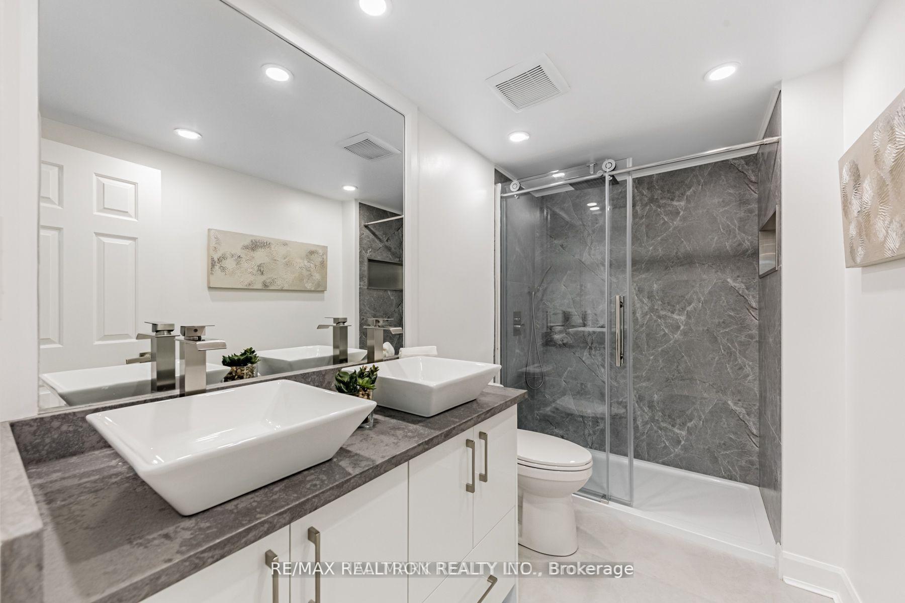 Photo 20 of Unit 321, 333 Clark Avenue W, Vaughan, Crestwood-Springfarm-Yorkhill — HOMEH
