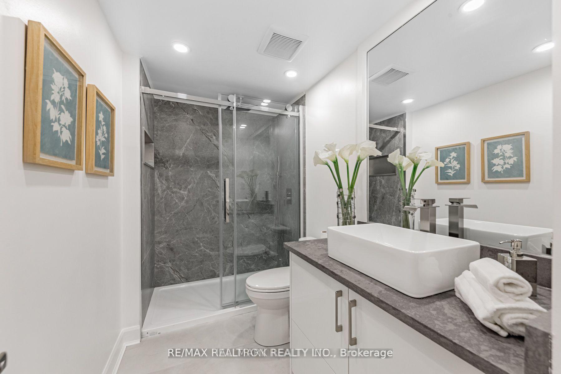 Photo 21 of Unit 321, 333 Clark Avenue W, Vaughan, Crestwood-Springfarm-Yorkhill — HOMEH