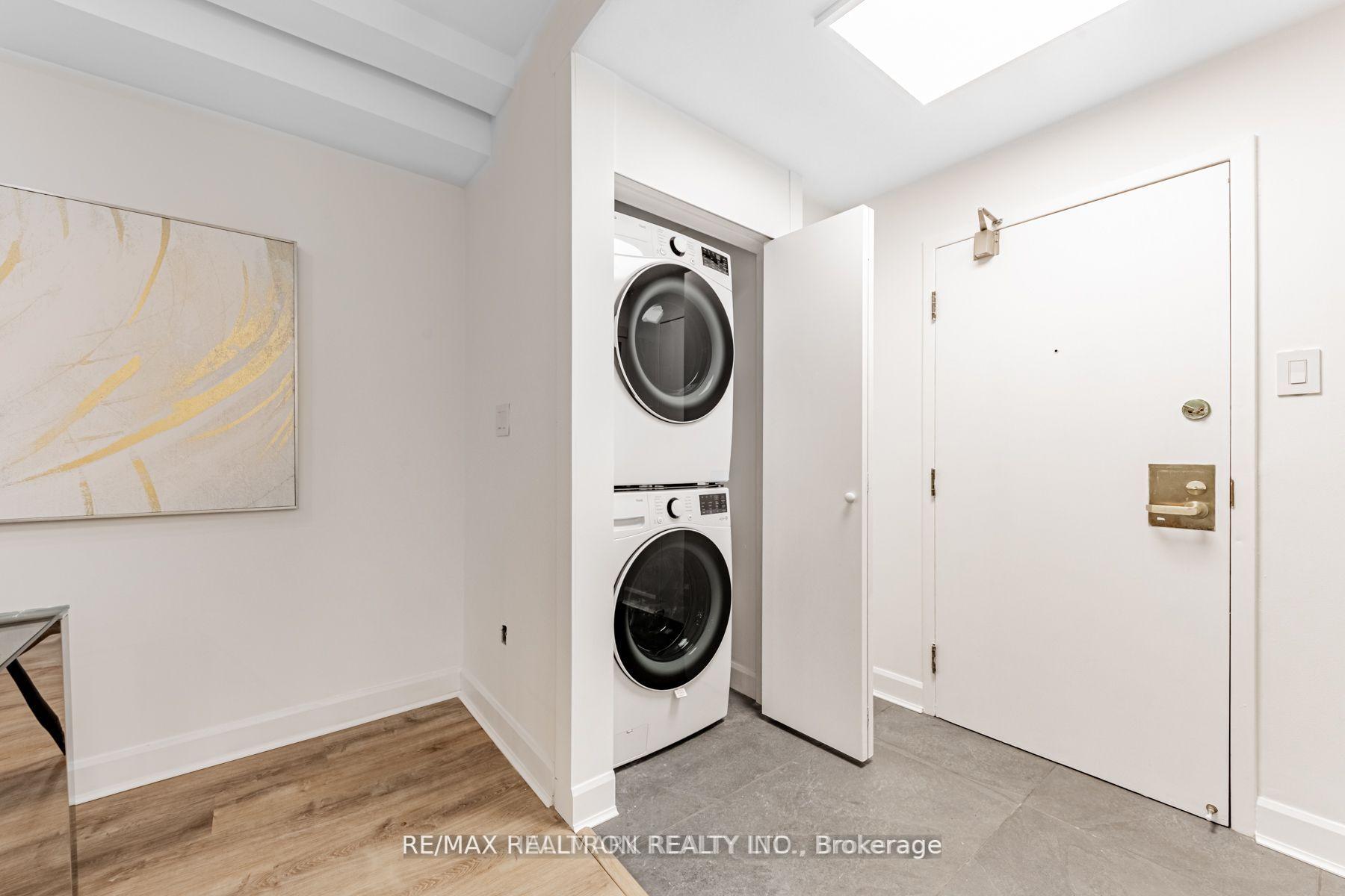Photo 23 of Unit 321, 333 Clark Avenue W, Vaughan, Crestwood-Springfarm-Yorkhill — HOMEH