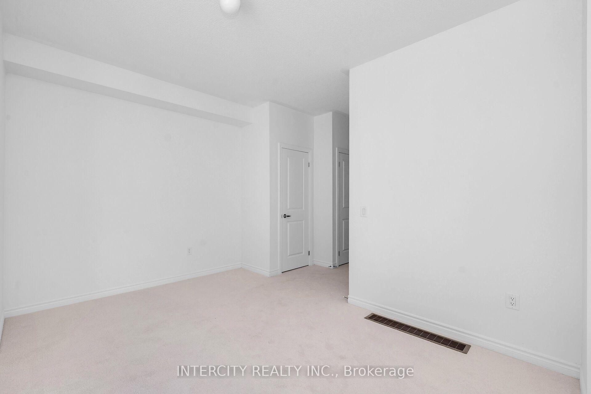 Photo 5 of 91 Divadale Road, Vaughan, Elder Mills — HOMEH