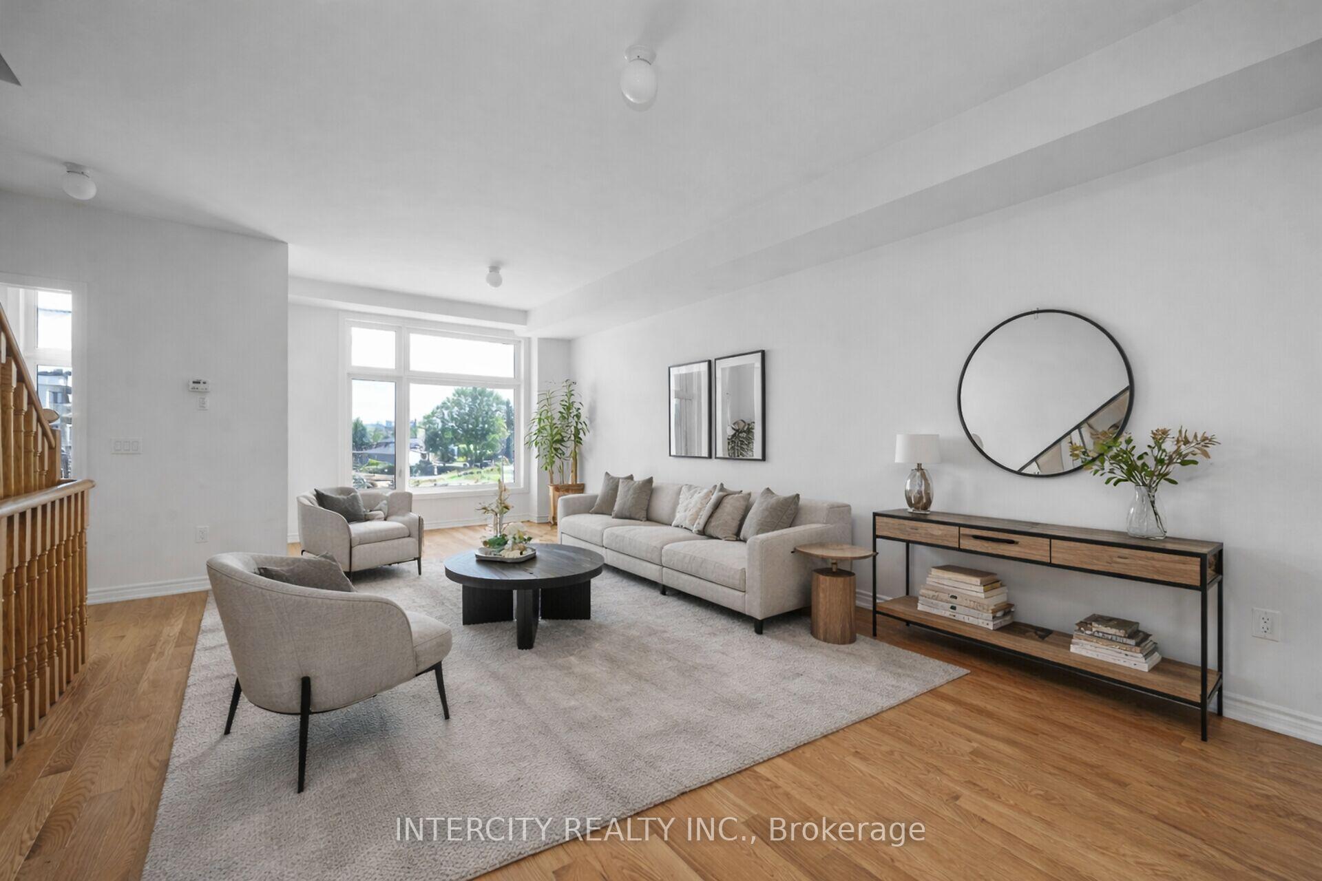 Photo 25 of 91 Divadale Road, Vaughan, Elder Mills — HOMEH