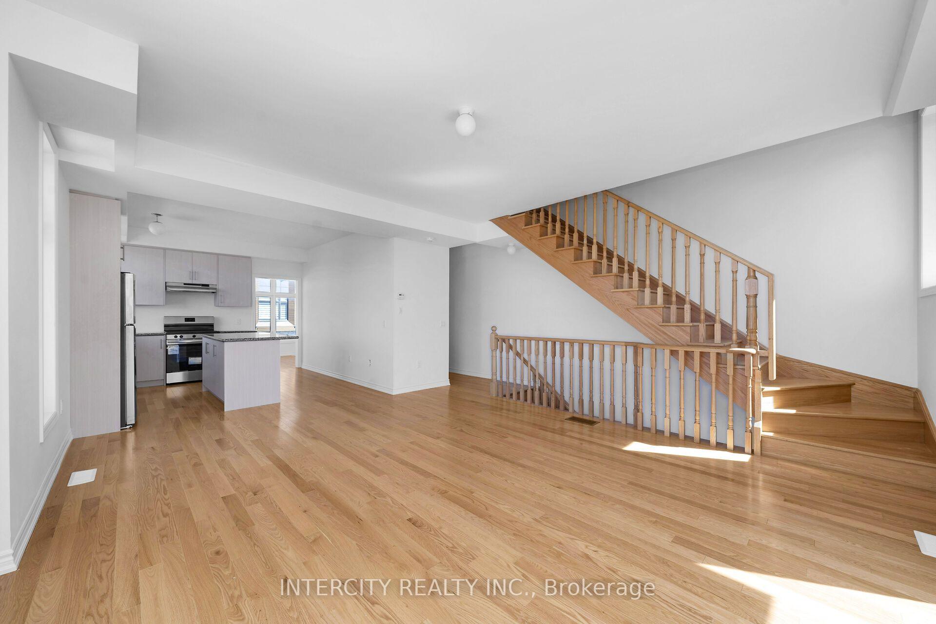 Photo 11 of 99 Divadale Road, Vaughan, Elder Mills — HOMEH