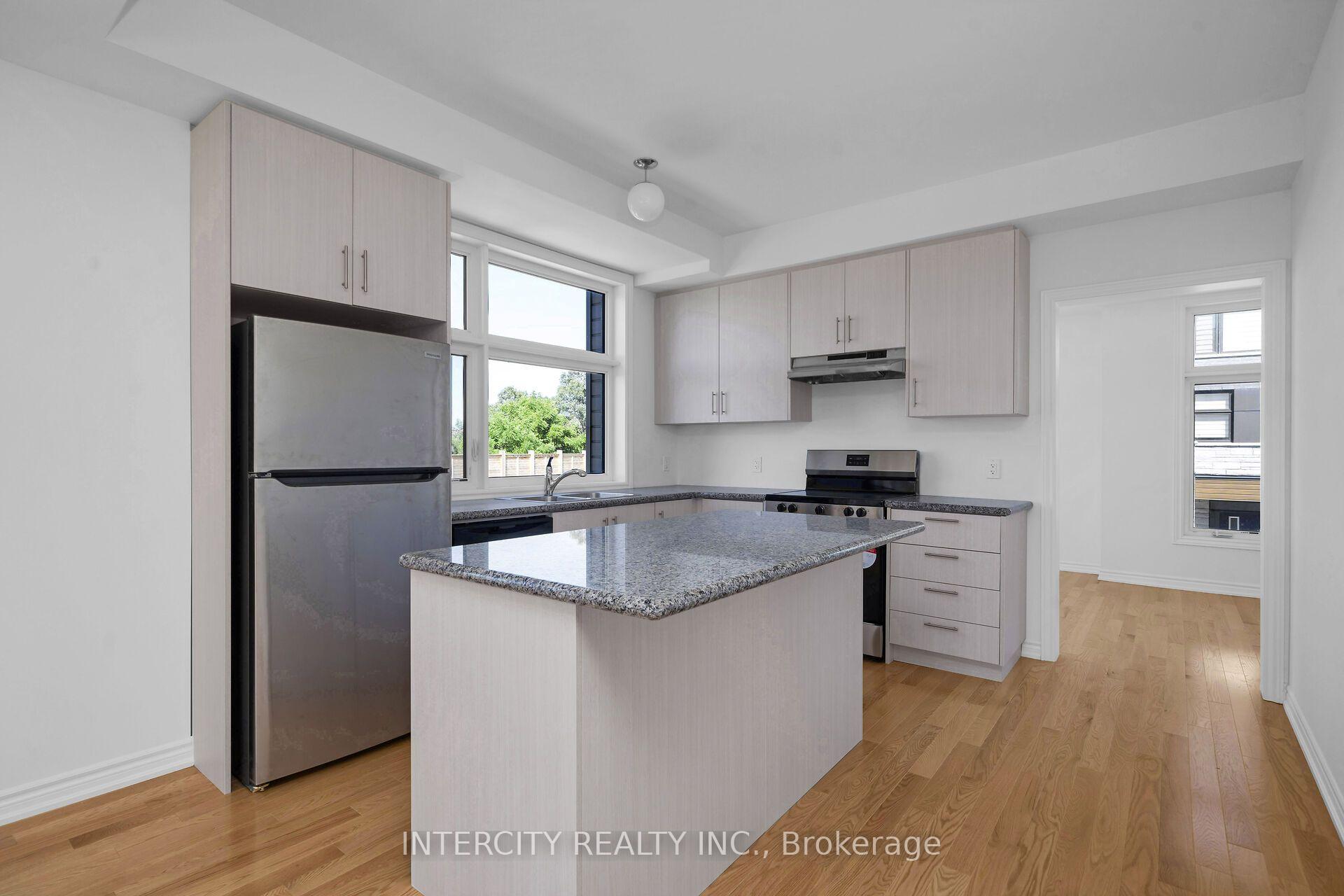 Photo 12 of 99 Divadale Road, Vaughan, Elder Mills — HOMEH