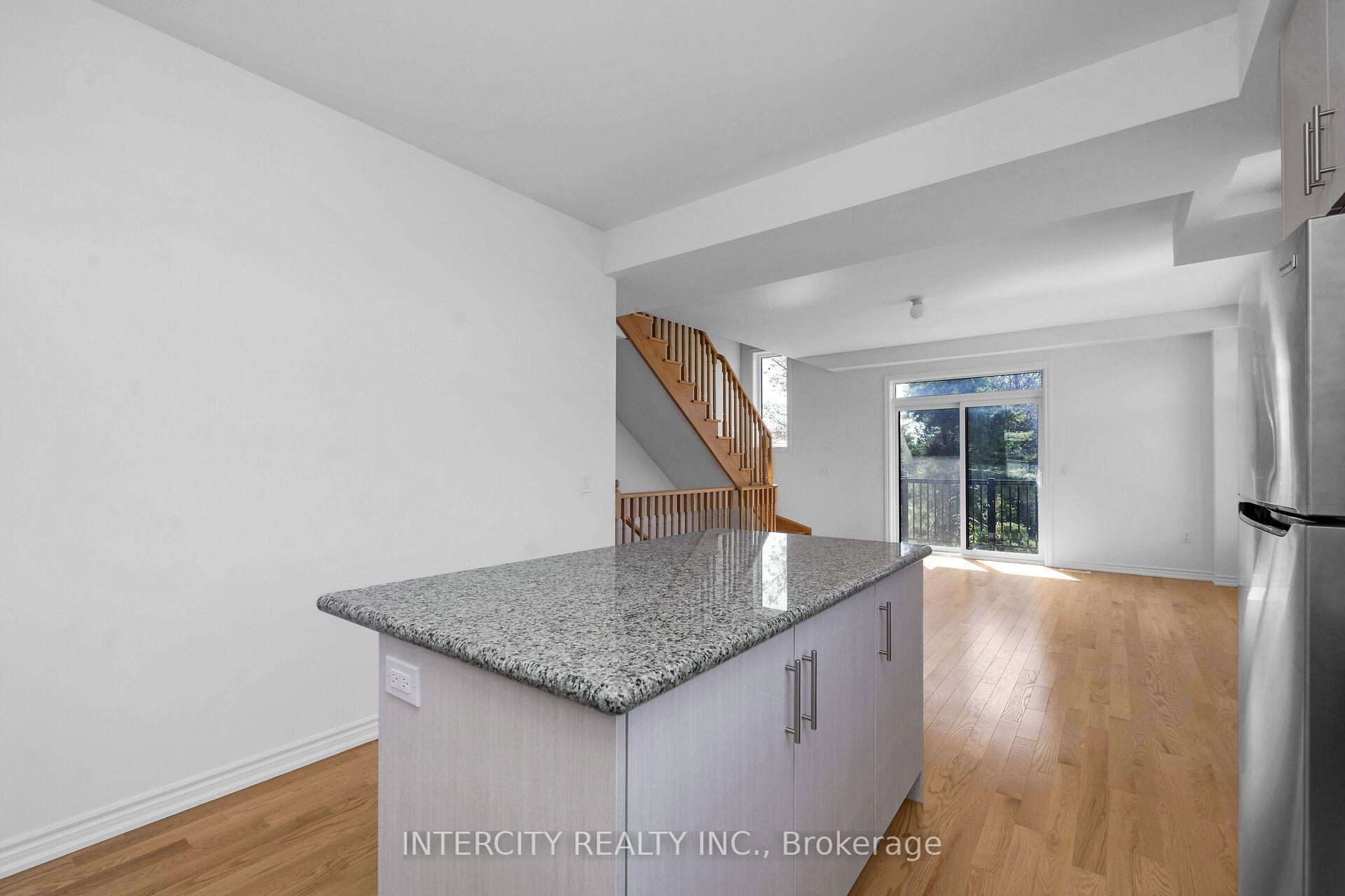 Photo 14 of 99 Divadale Road, Vaughan, Elder Mills — HOMEH