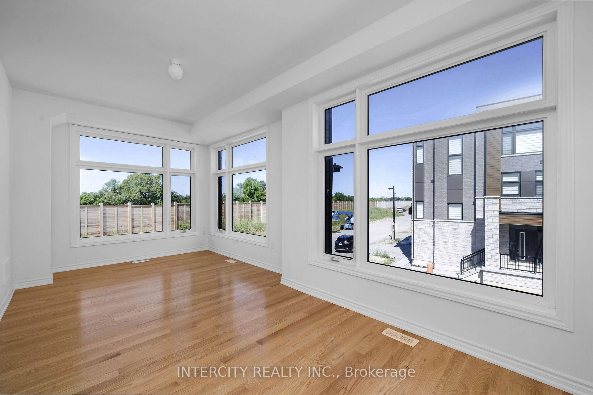 Photo 16 of 99 Divadale Road, Vaughan, Elder Mills — HOMEH