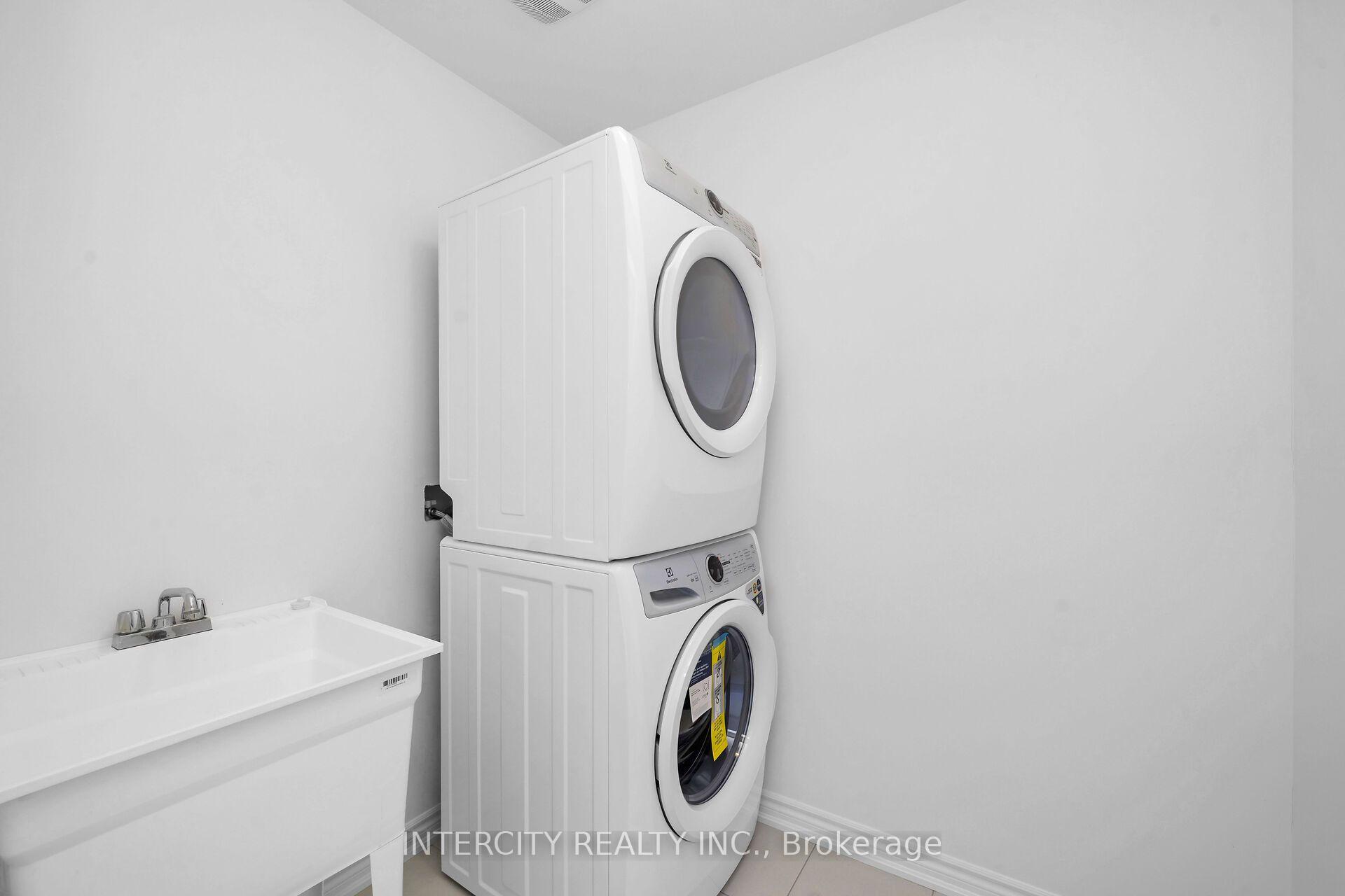 Photo 19 of 99 Divadale Road, Vaughan, Elder Mills — HOMEH