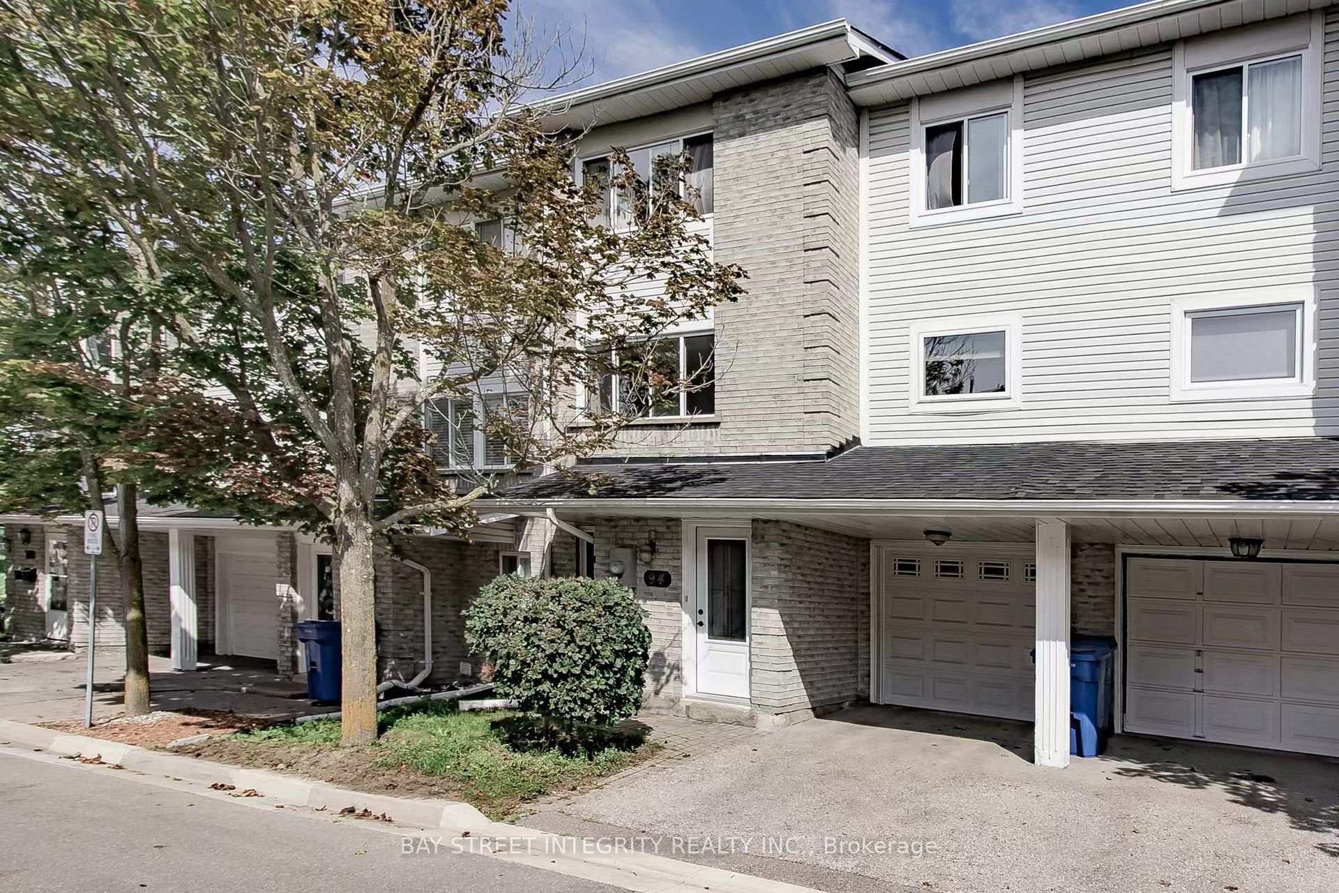 Photo 1 of 94 William Curtis Circle, Newmarket, Gorham-College Manor — HOMEH