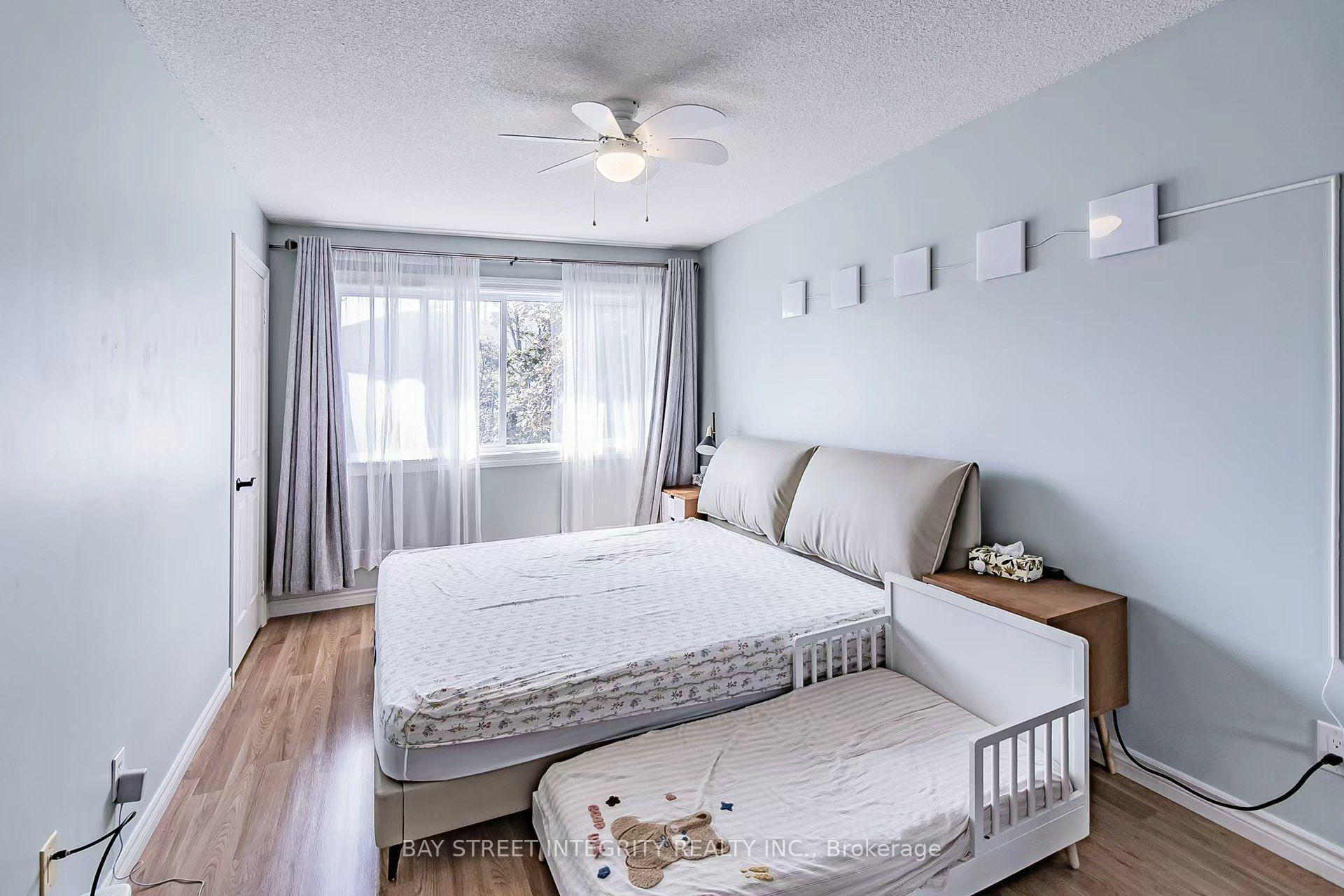 Photo 8 of 94 William Curtis Circle, Newmarket, Gorham-College Manor — HOMEH