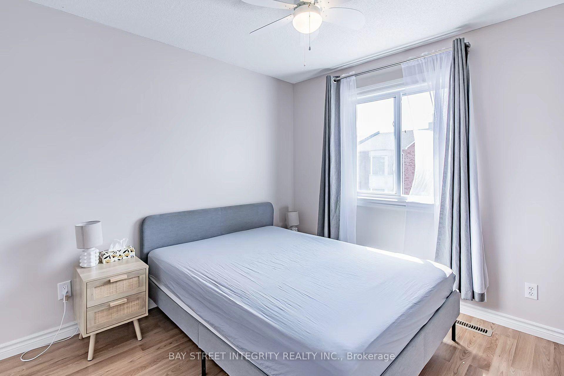 Photo 10 of 94 William Curtis Circle, Newmarket, Gorham-College Manor — HOMEH