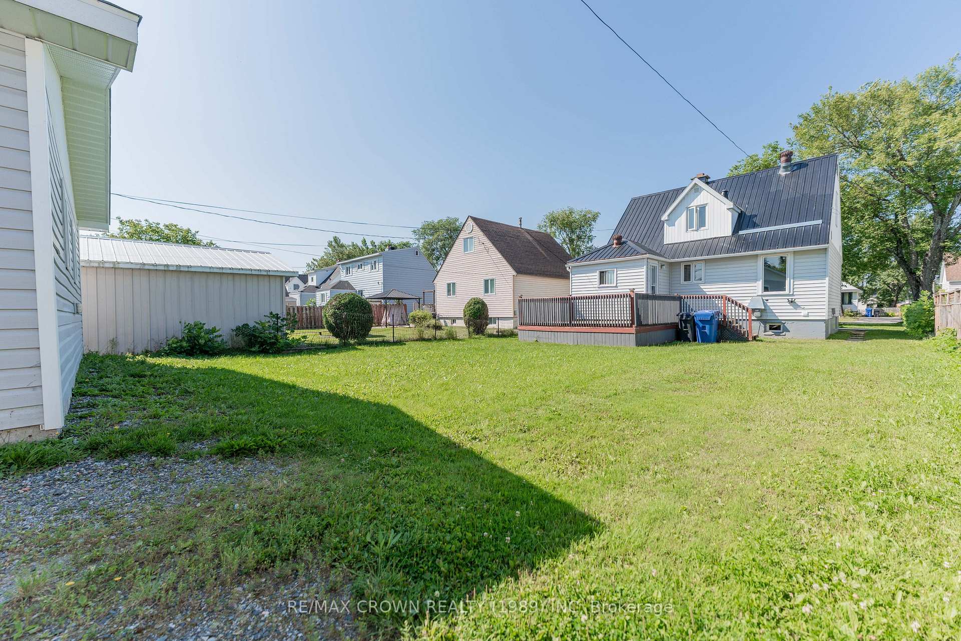 Photo 4 of 40 Bowman Avenue, Kapuskasing — HOMEH