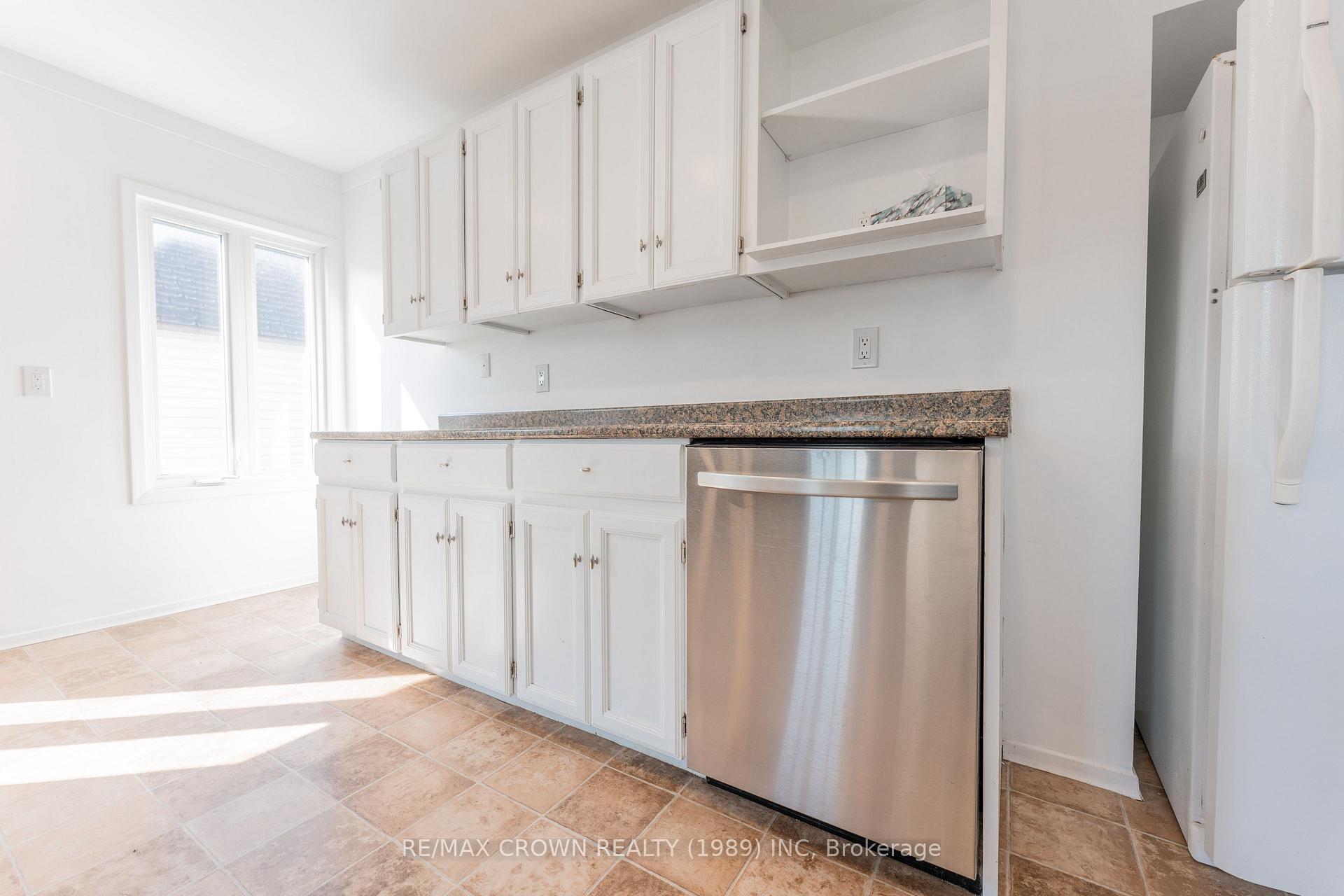 Photo 11 of 40 Bowman Avenue, Kapuskasing — HOMEH
