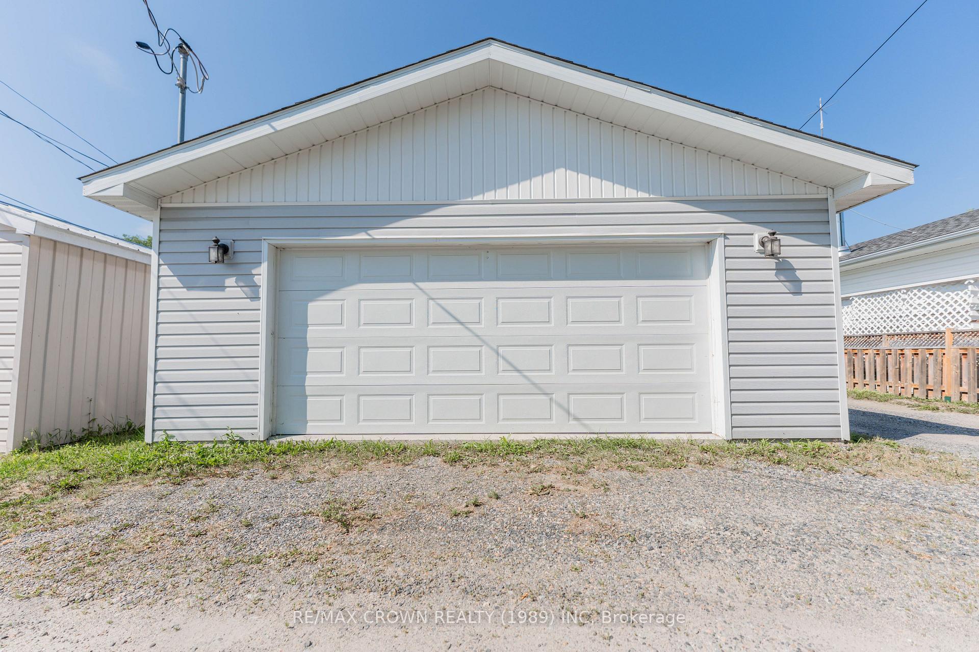 Photo 44 of 40 Bowman Avenue, Kapuskasing — HOMEH
