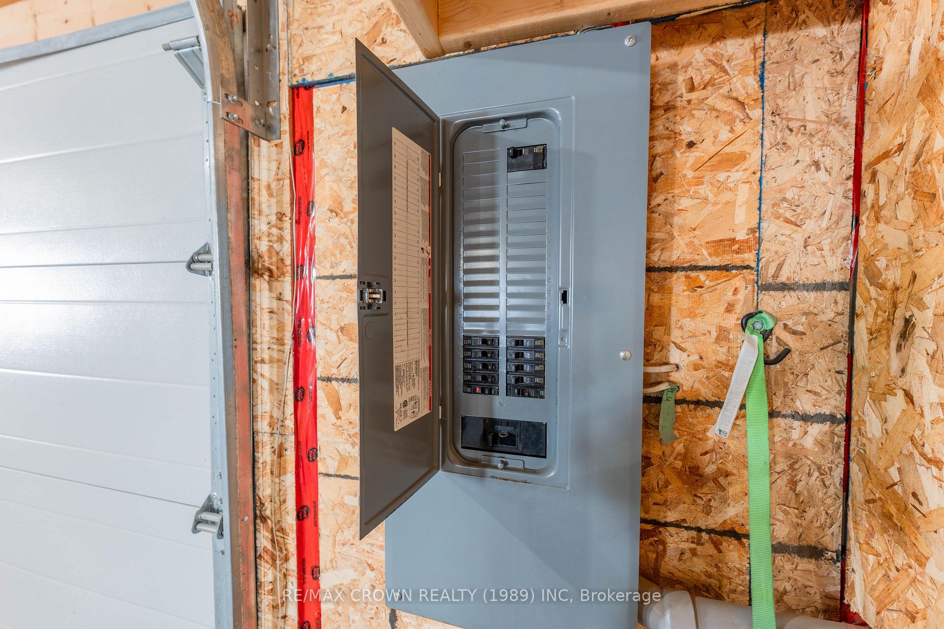 Photo 46 of 40 Bowman Avenue, Kapuskasing — HOMEH