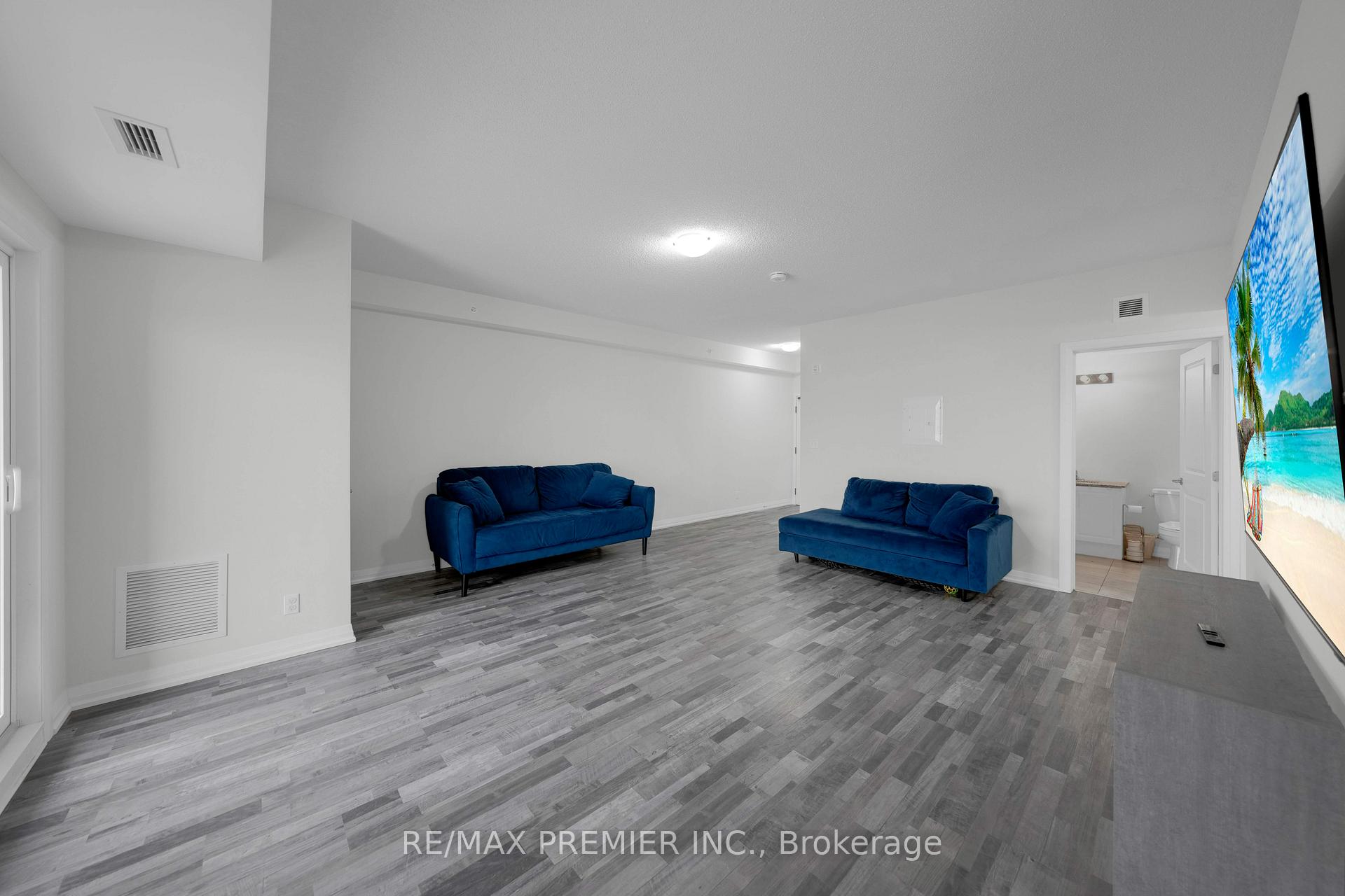 Photo 5 of Unit 417, 54 Koda Street, Barrie, Rural Barrie Southwest — HOMEH