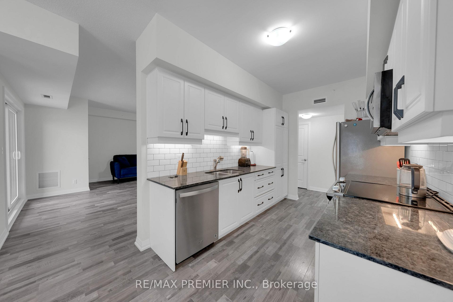 Photo 8 of Unit 417, 54 Koda Street, Barrie, Rural Barrie Southwest — HOMEH