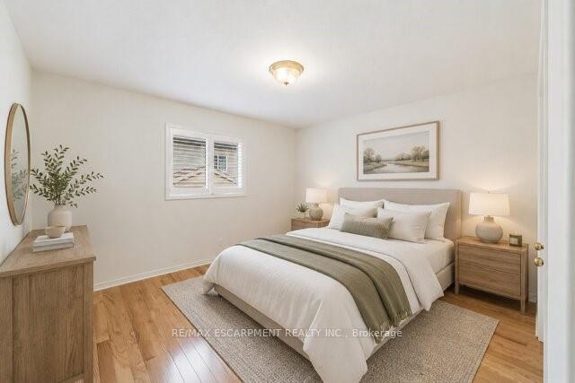 Photo 20 of 296 Autumn Crescent, Welland, West Welland — HOMEH