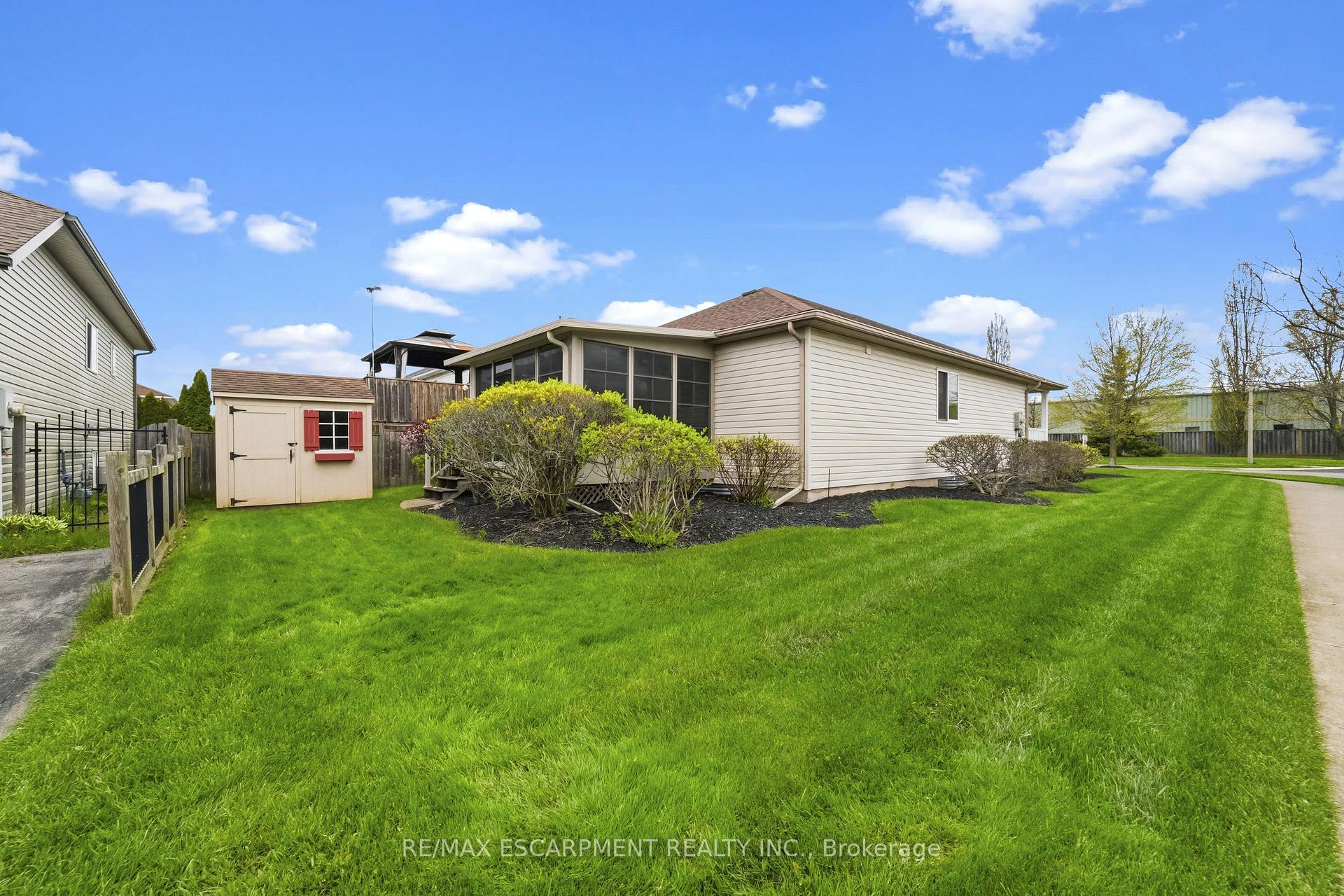 Photo 40 of 296 Autumn Crescent, Welland, West Welland — HOMEH