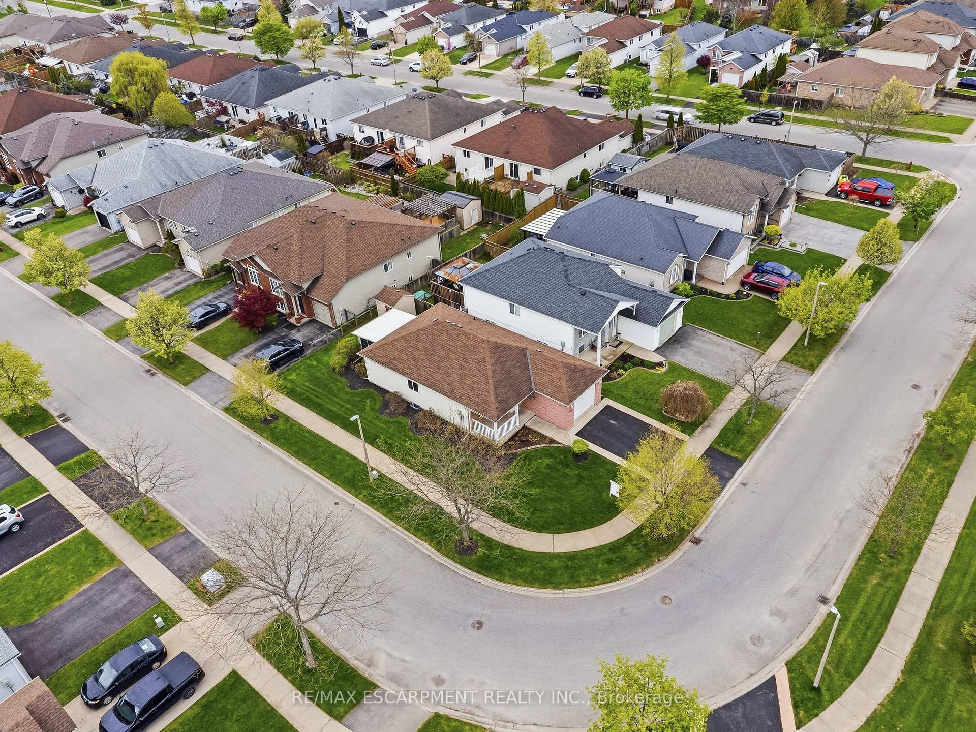 Photo 50 of 296 Autumn Crescent, Welland, West Welland — HOMEH