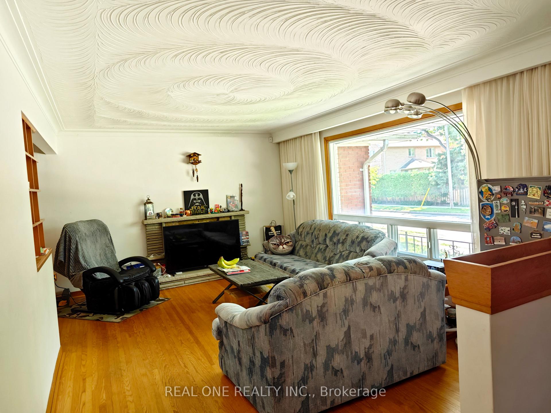 Photo 12 of 275 Parkview Avenue, North York, Willowdale East — HOMEH