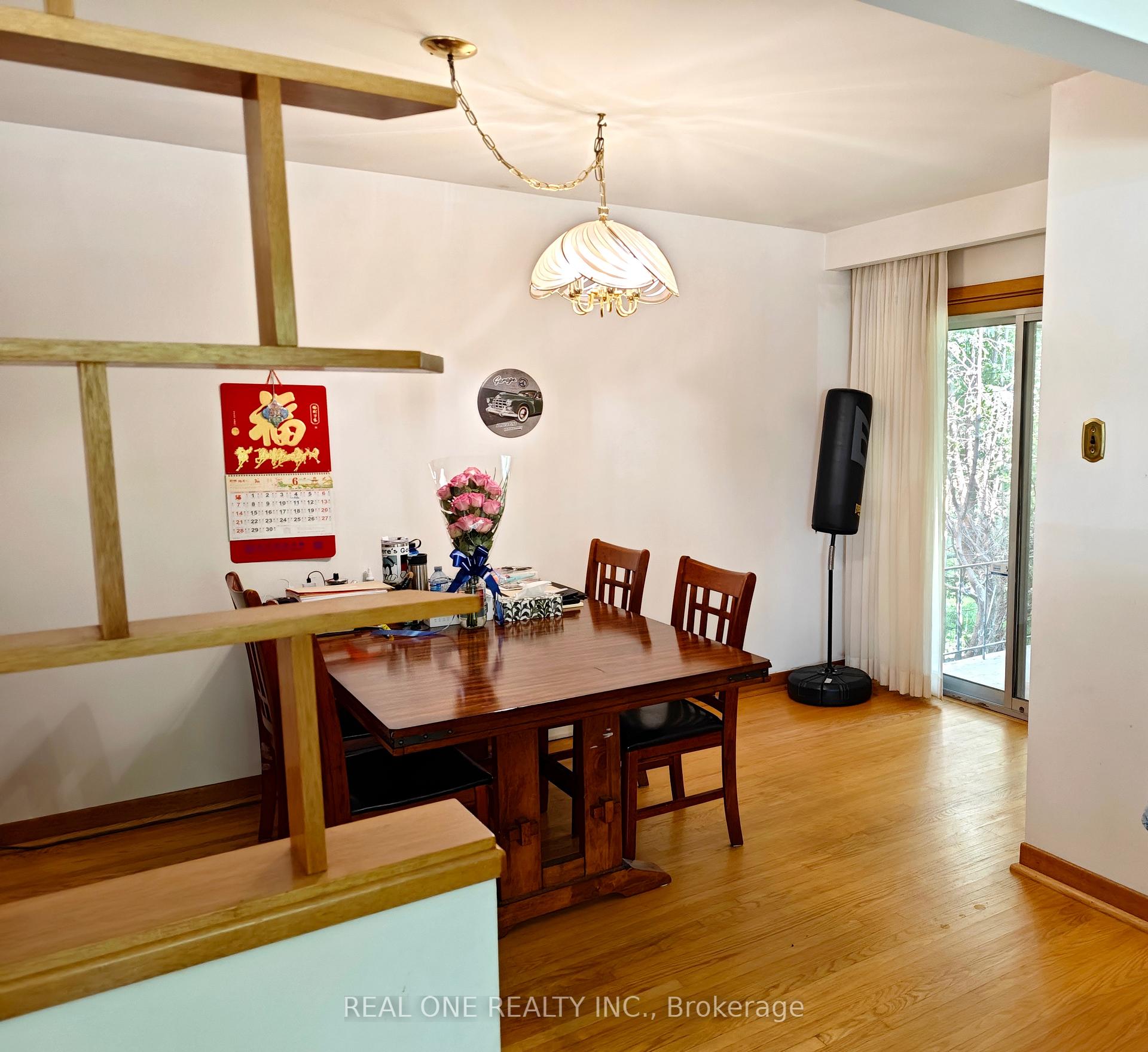Photo 14 of 275 Parkview Avenue, North York, Willowdale East — HOMEH
