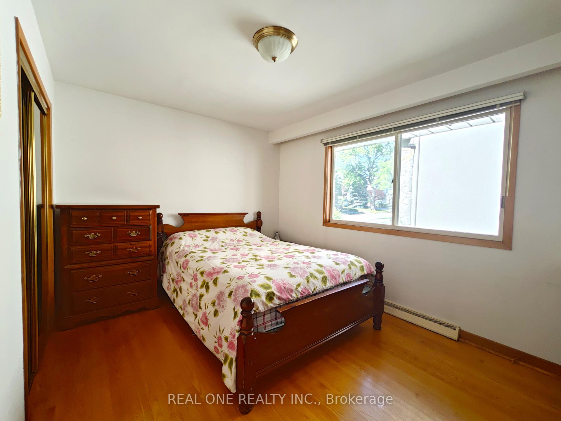 Photo 18 of 275 Parkview Avenue, North York, Willowdale East — HOMEH