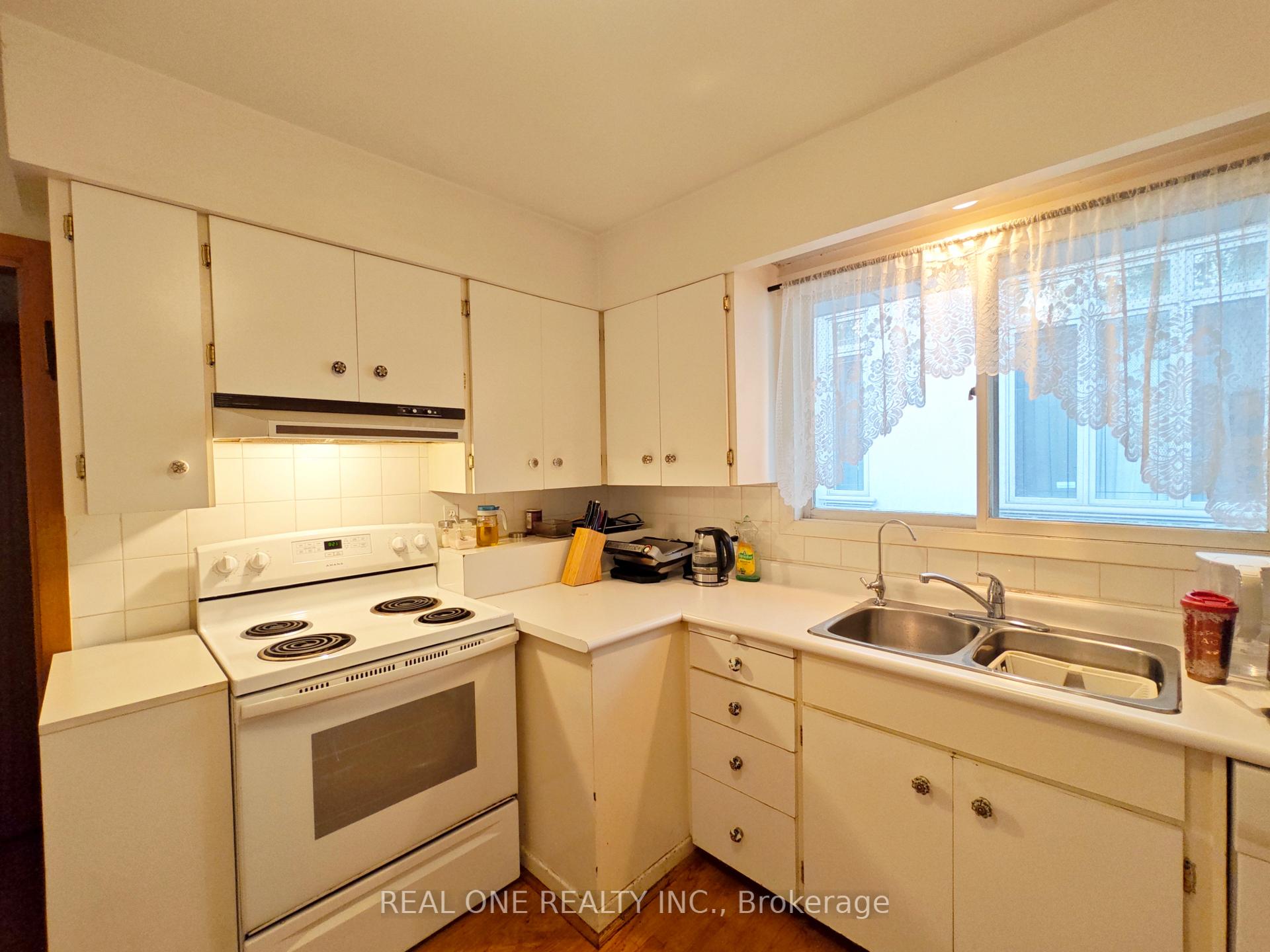 Photo 30 of 275 Parkview Avenue, North York, Willowdale East — HOMEH
