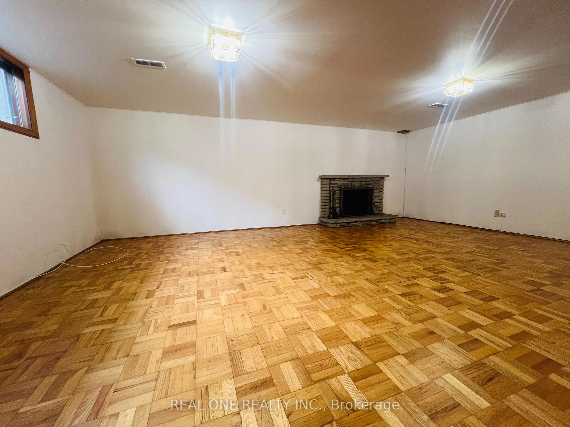 Photo 25 of 275 Parkview Avenue, North York, Willowdale East — HOMEH