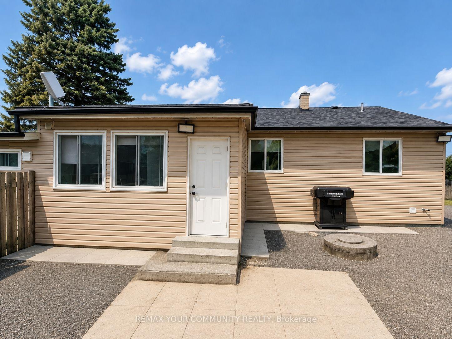 Photo 1 of Unit Unit 2, 3745 Lloydtown-Aurora Road, King, Pottageville — HOMEH