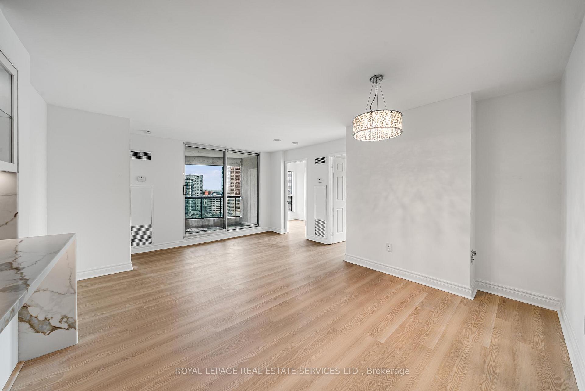 Photo 2 of Unit 1912, 7 Lorraine Drive, North York, Willowdale West — HOMEH