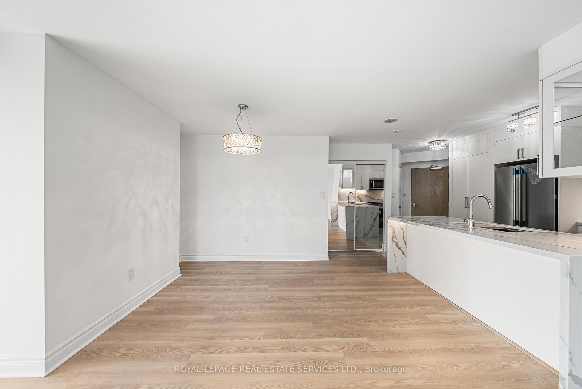 Photo 6 of Unit 1912, 7 Lorraine Drive, North York, Willowdale West — HOMEH