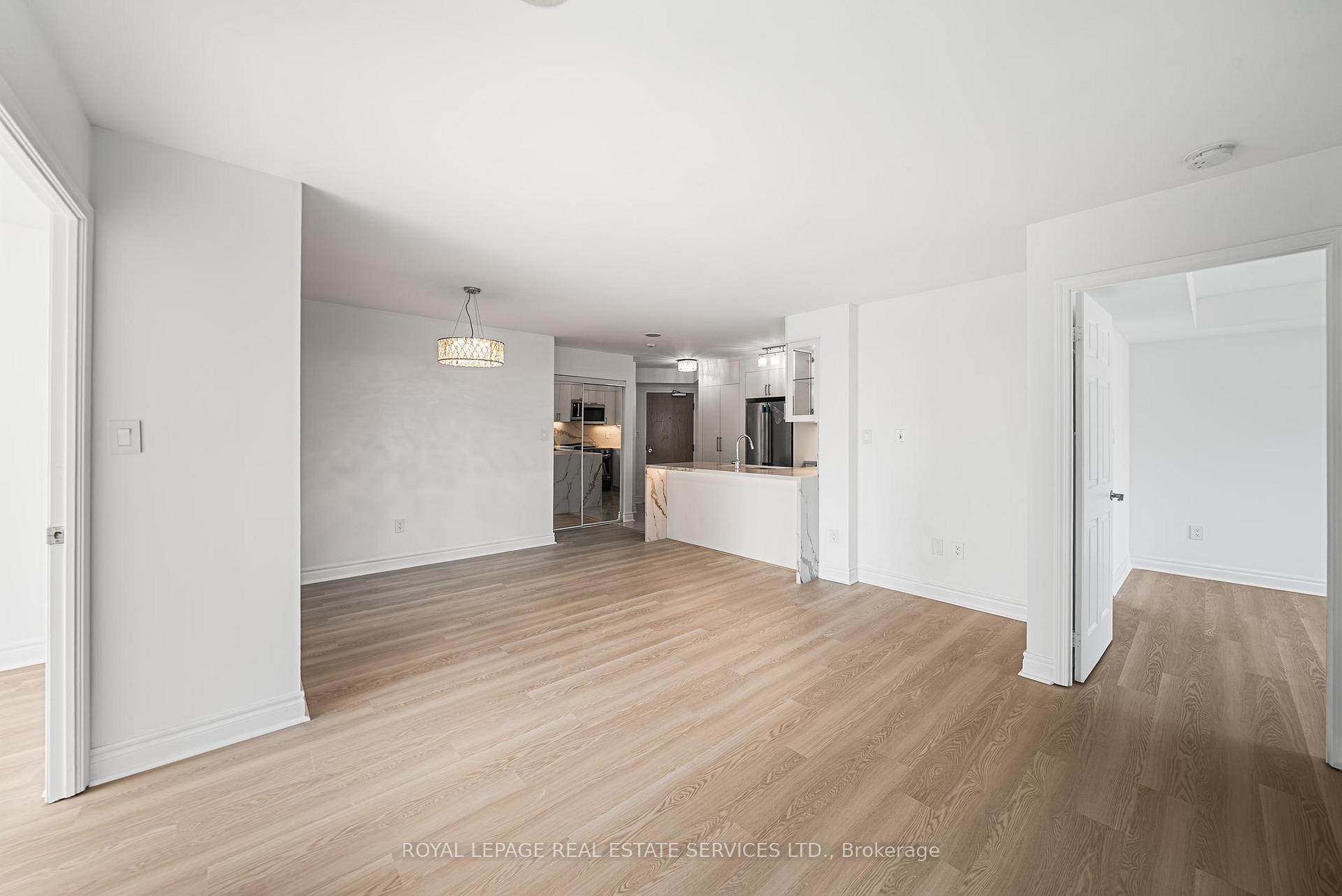 Photo 7 of Unit 1912, 7 Lorraine Drive, North York, Willowdale West — HOMEH